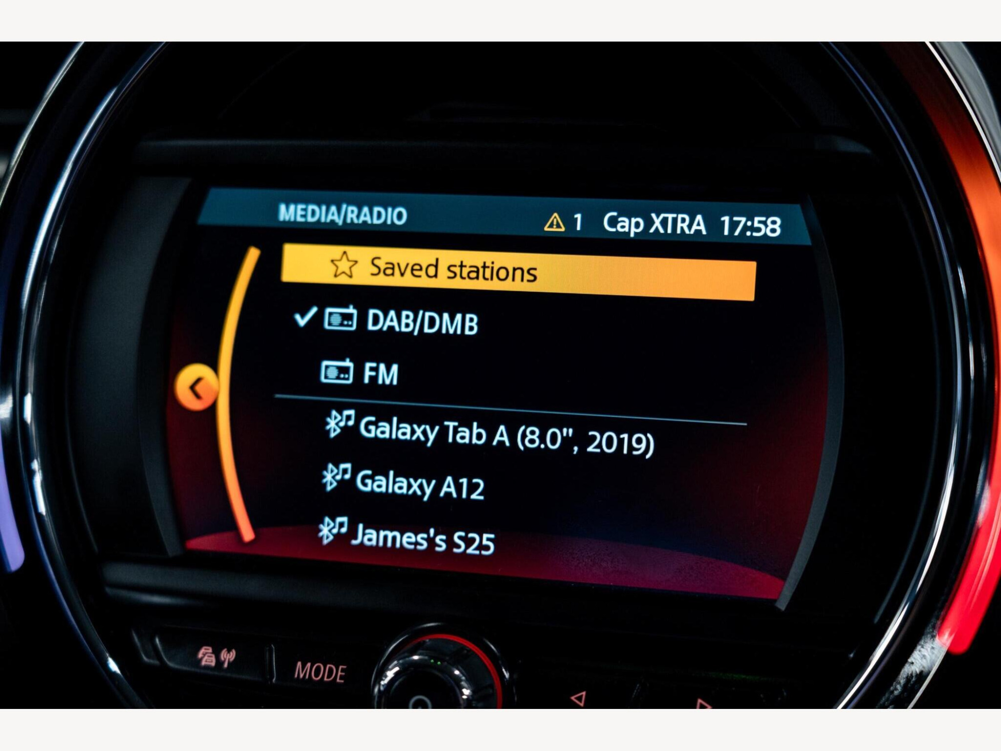 2019 MINI Hatch image 24