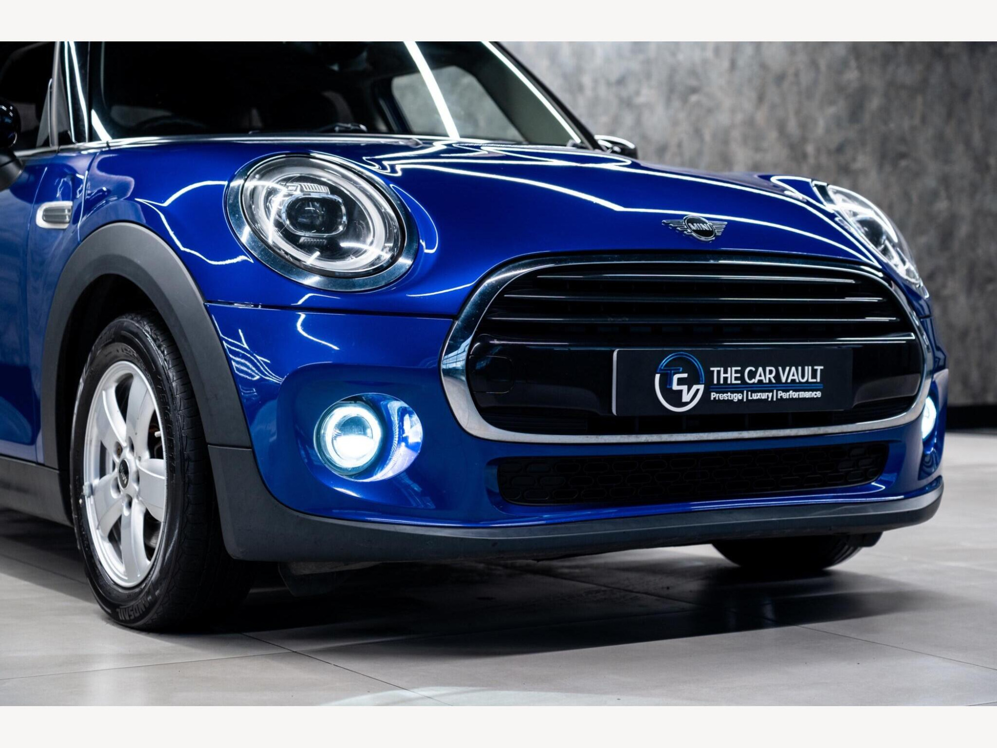2019 MINI Hatch image 8