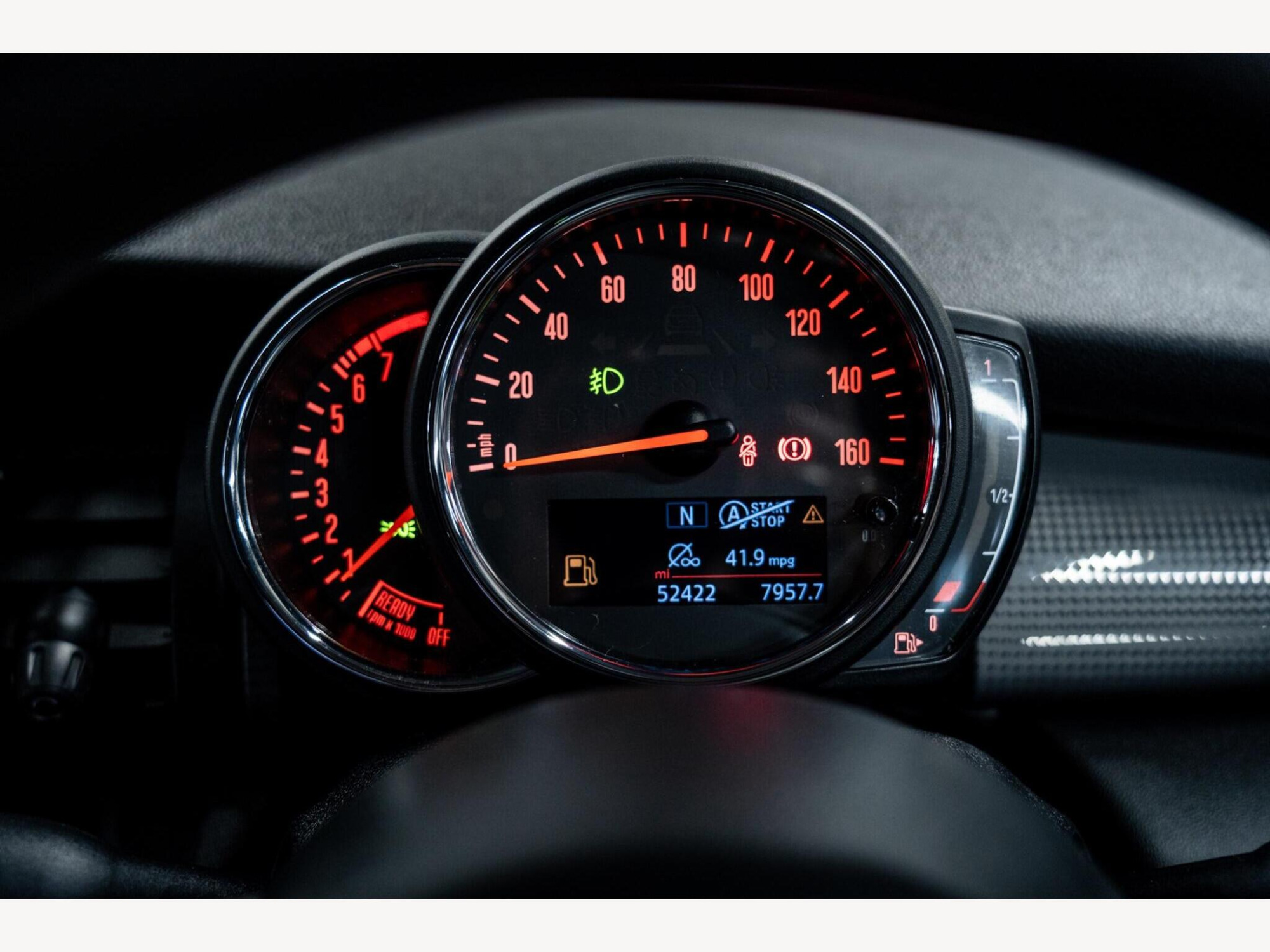 2019 MINI Hatch image 16