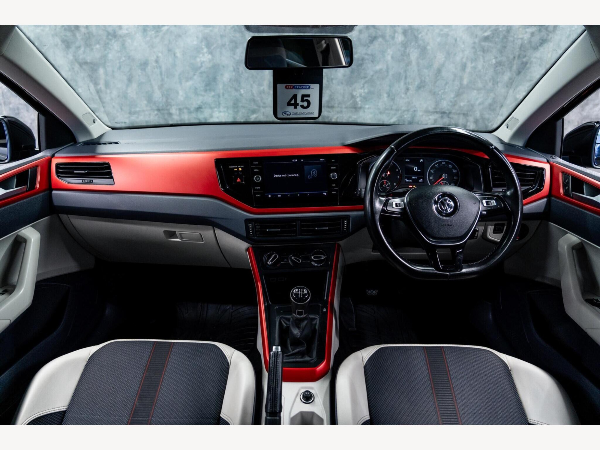 2018 Volkswagen Polo image 2