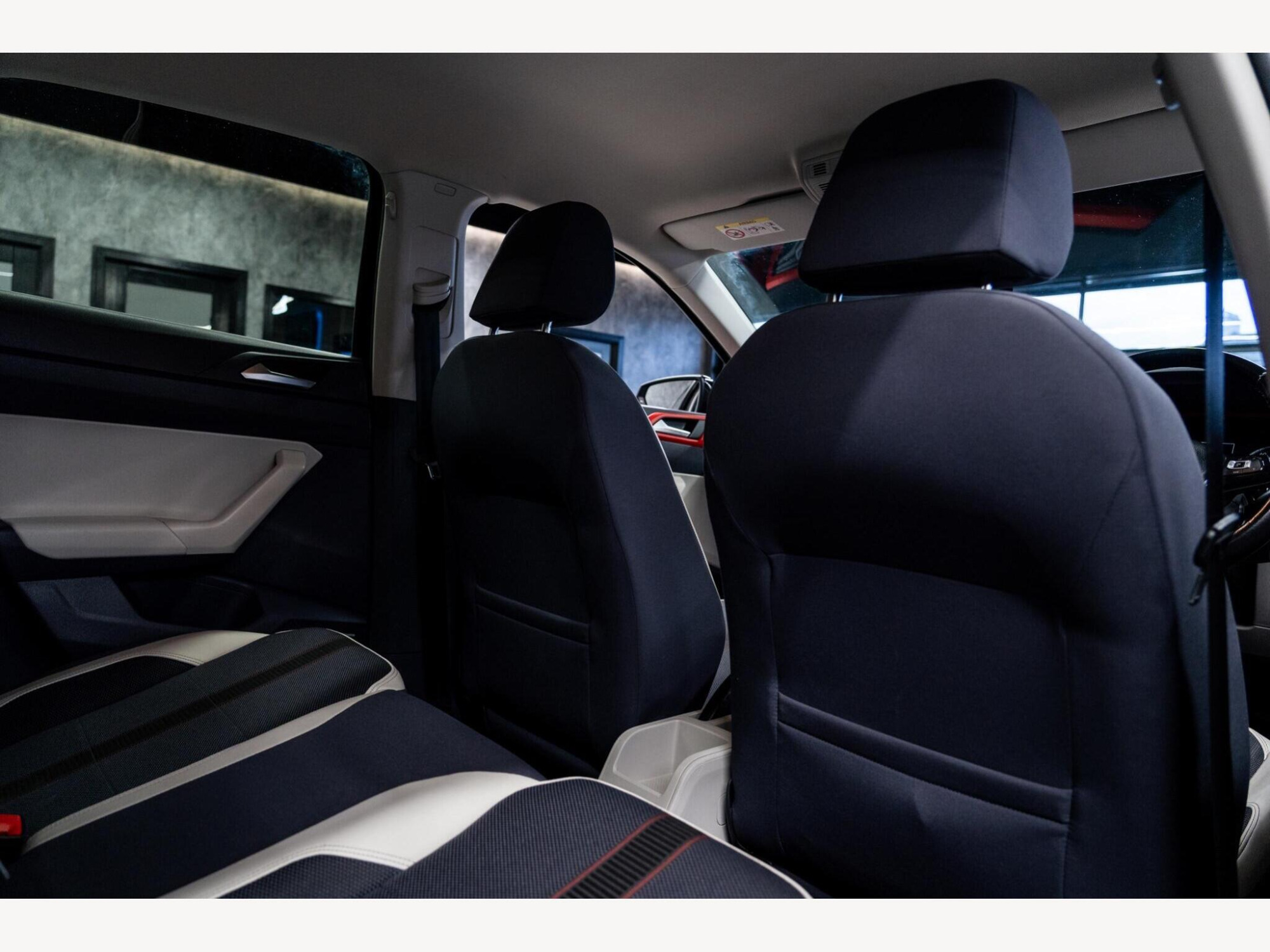 2018 Volkswagen Polo image 36