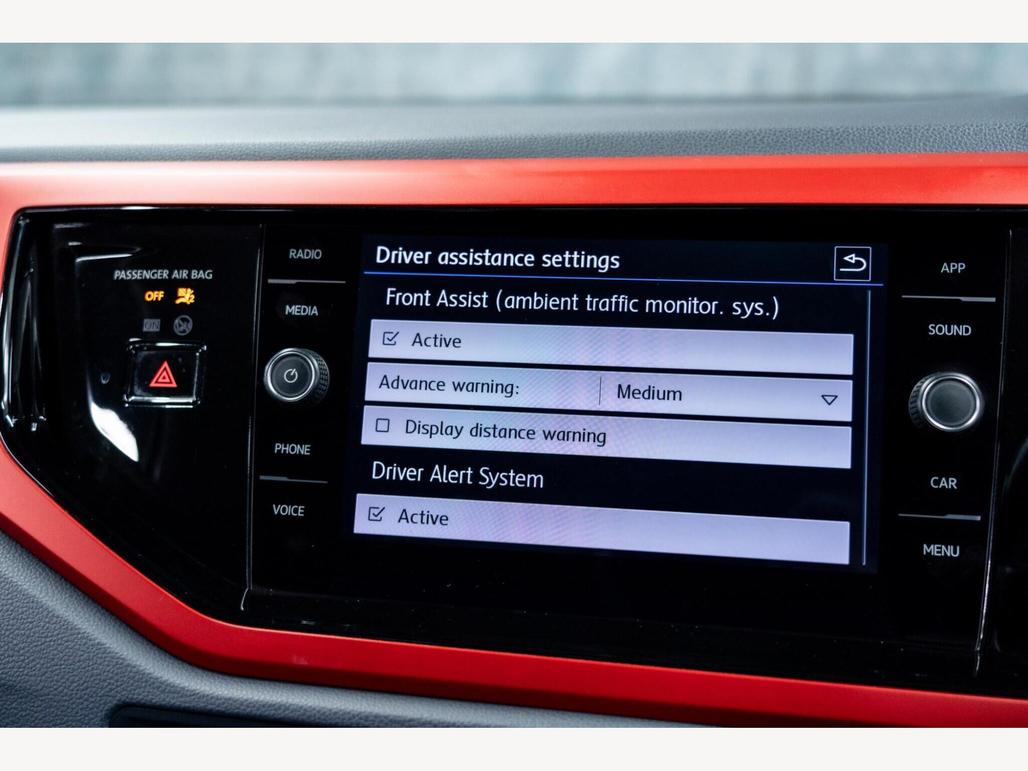 2018 Volkswagen Polo image 24