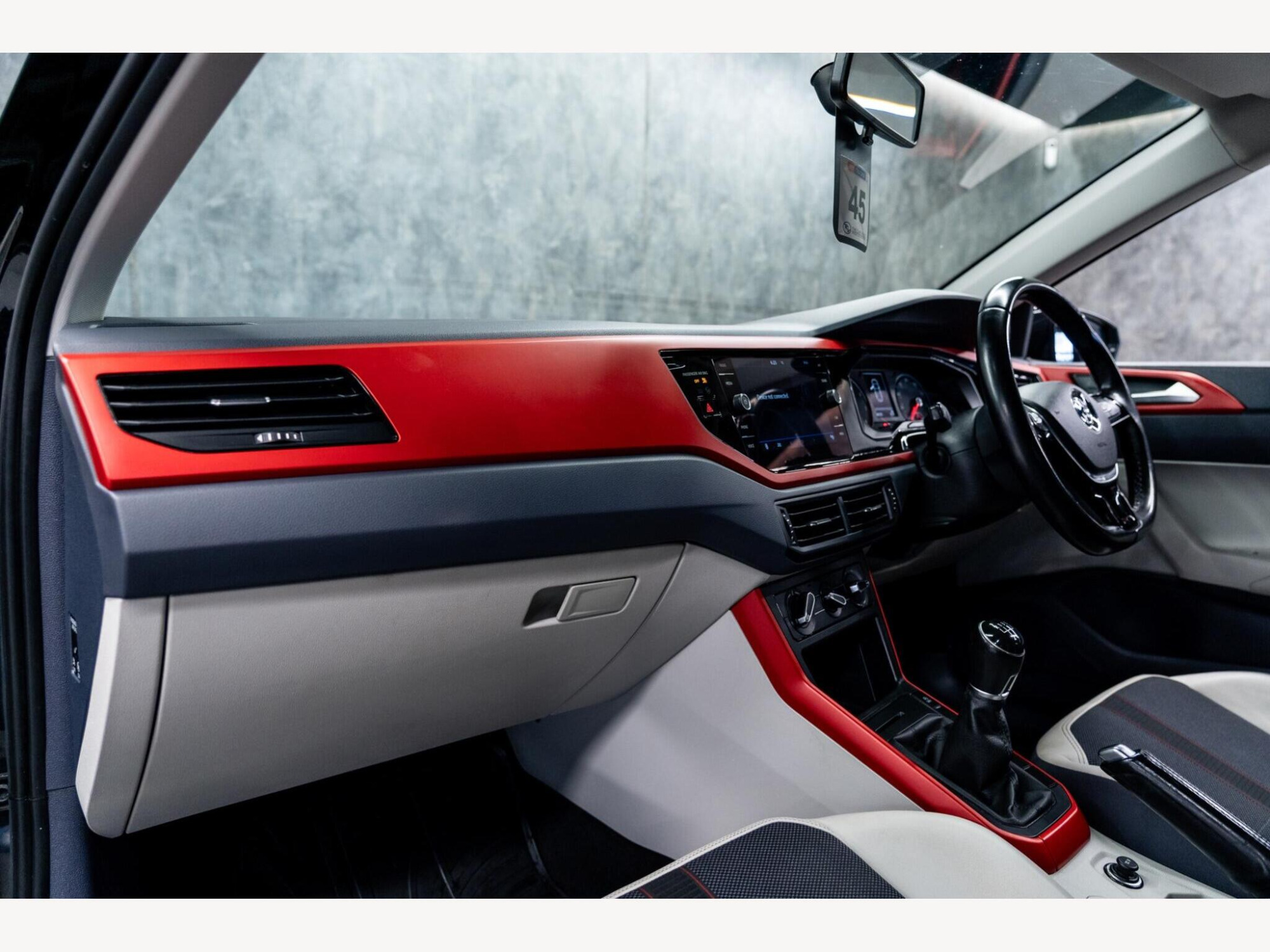 2018 Volkswagen Polo image 33