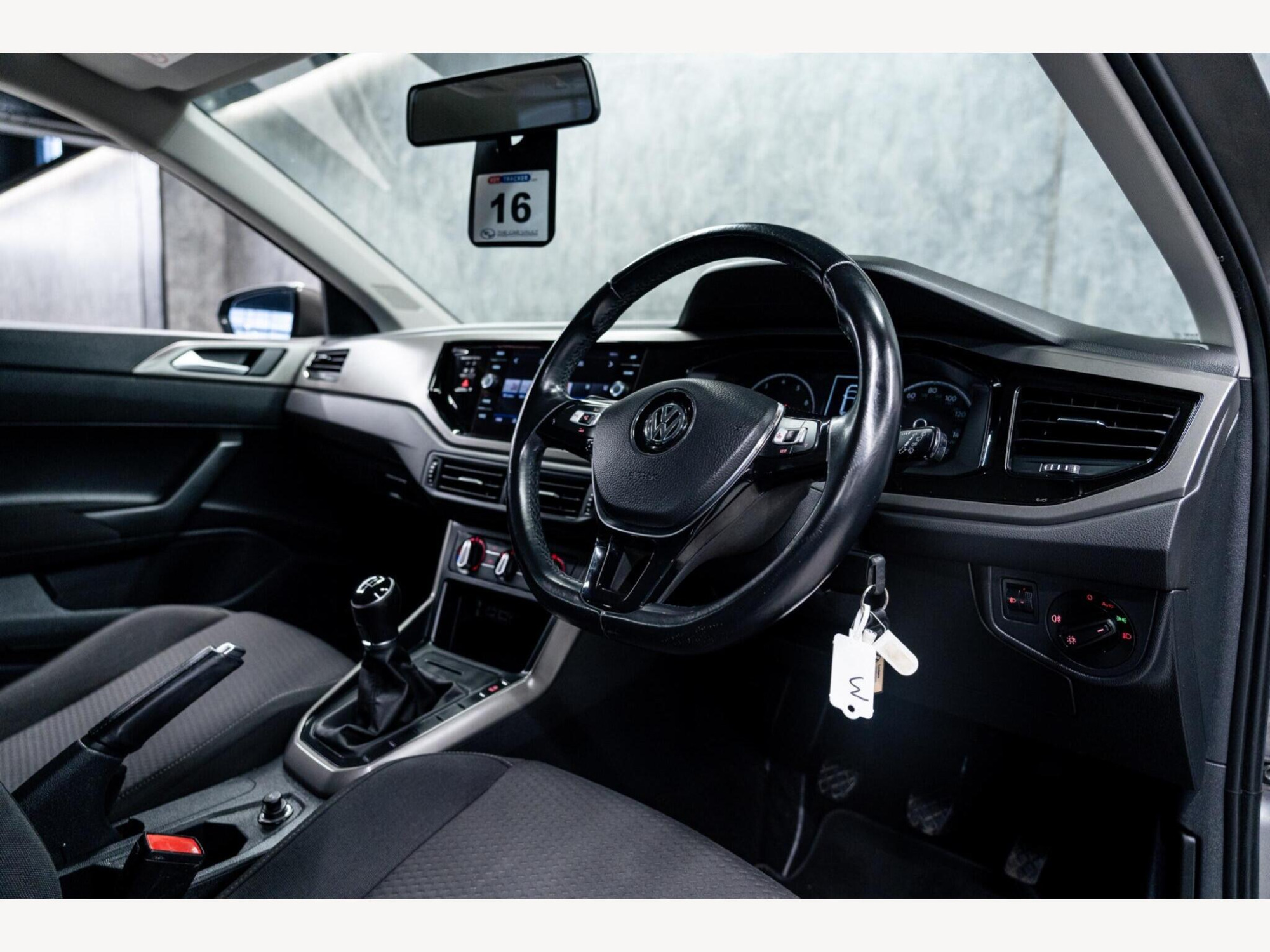 2019 Volkswagen Polo image 16
