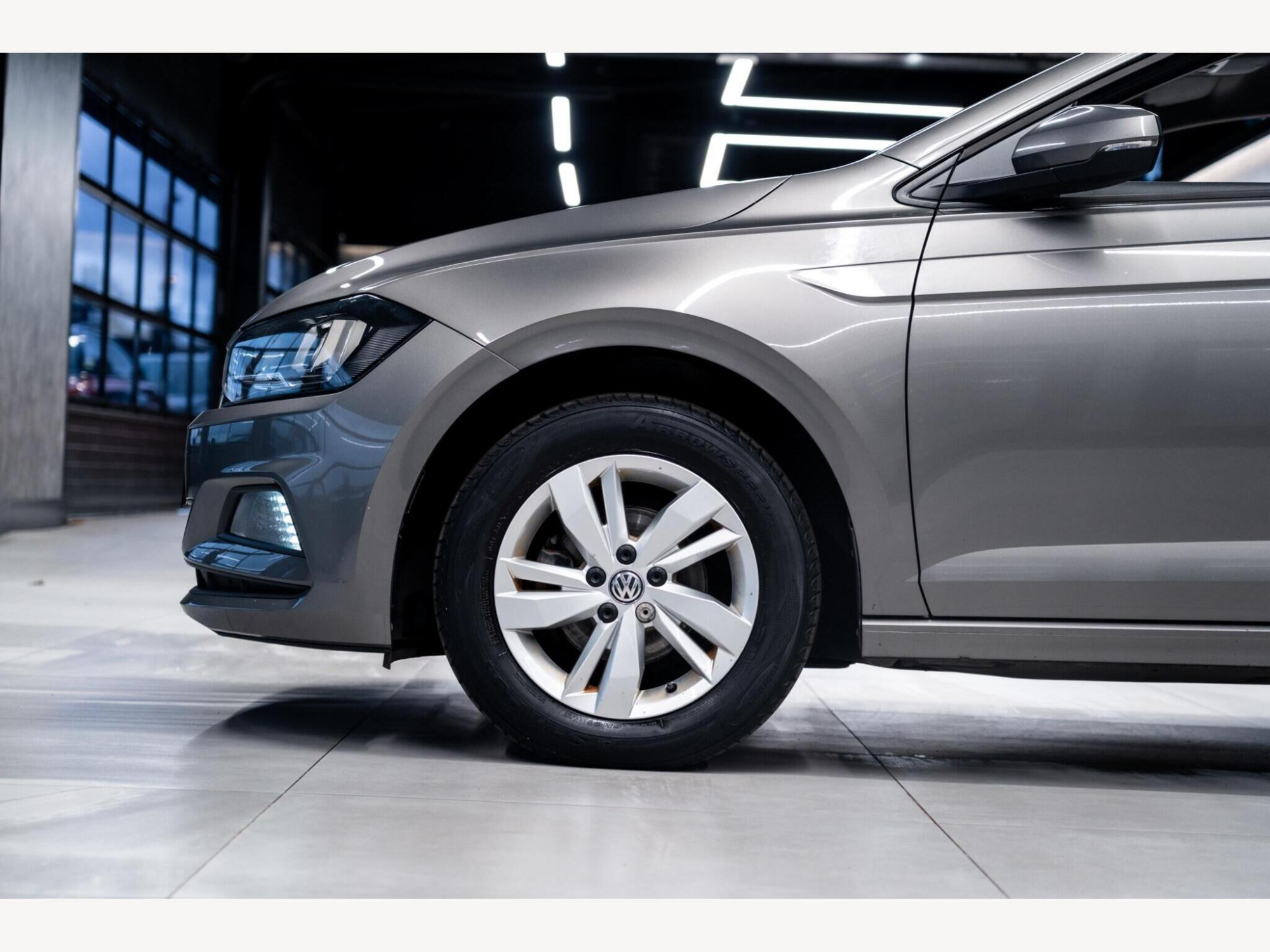2019 Volkswagen Polo image 13