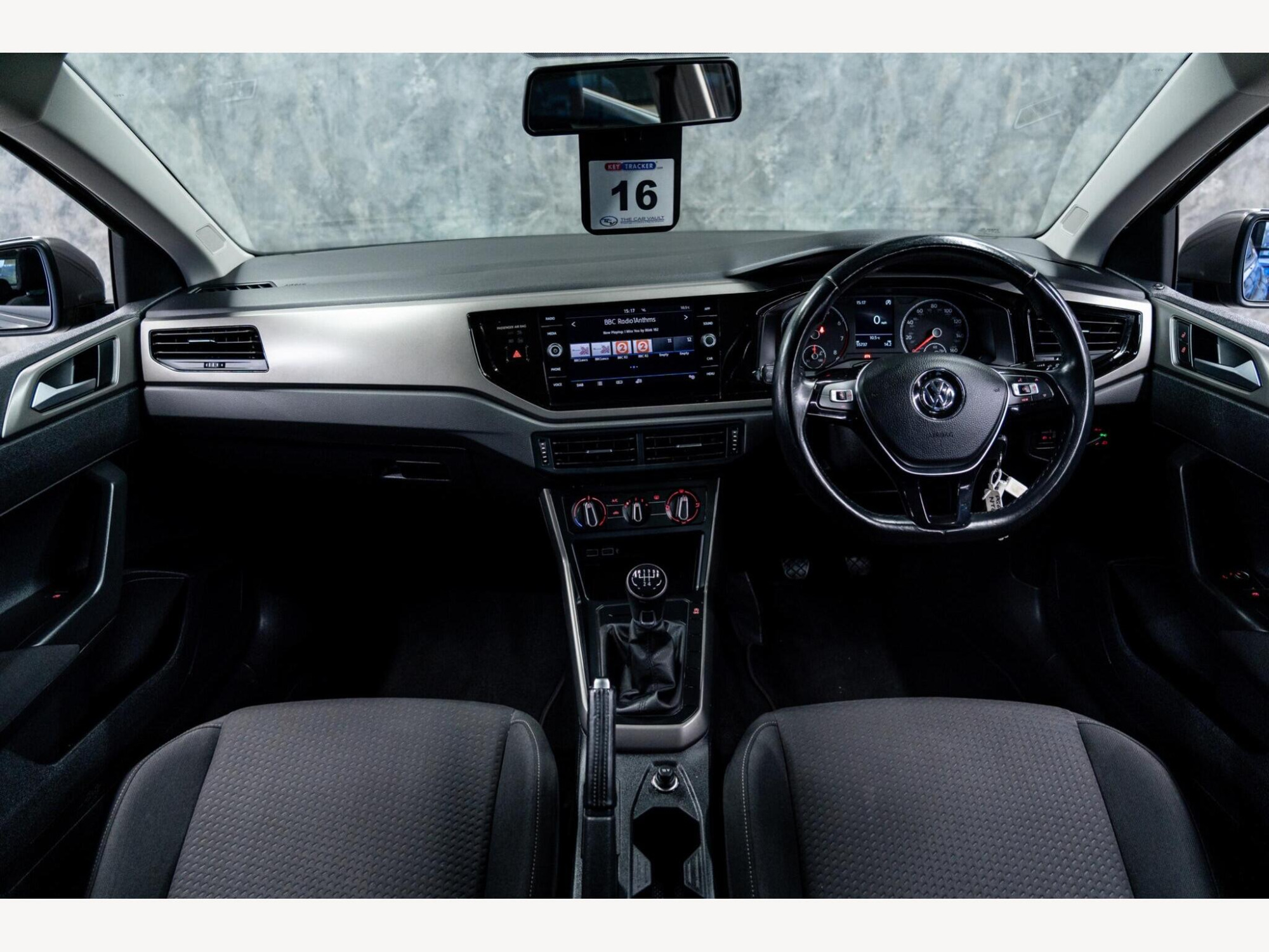2019 Volkswagen Polo image 2