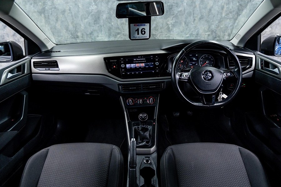 Volkswagen Polo photo 2