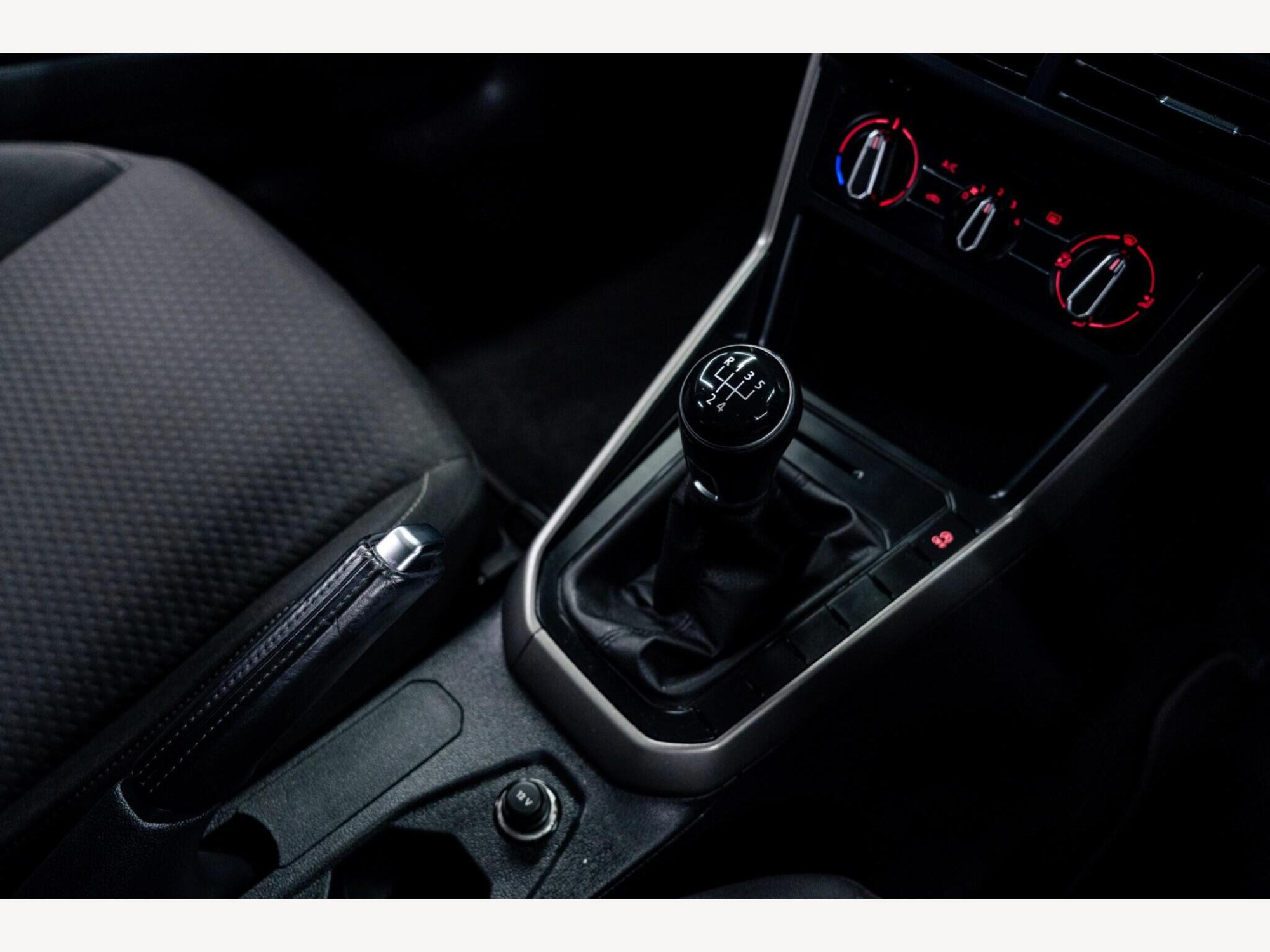 2019 Volkswagen Polo image 29
