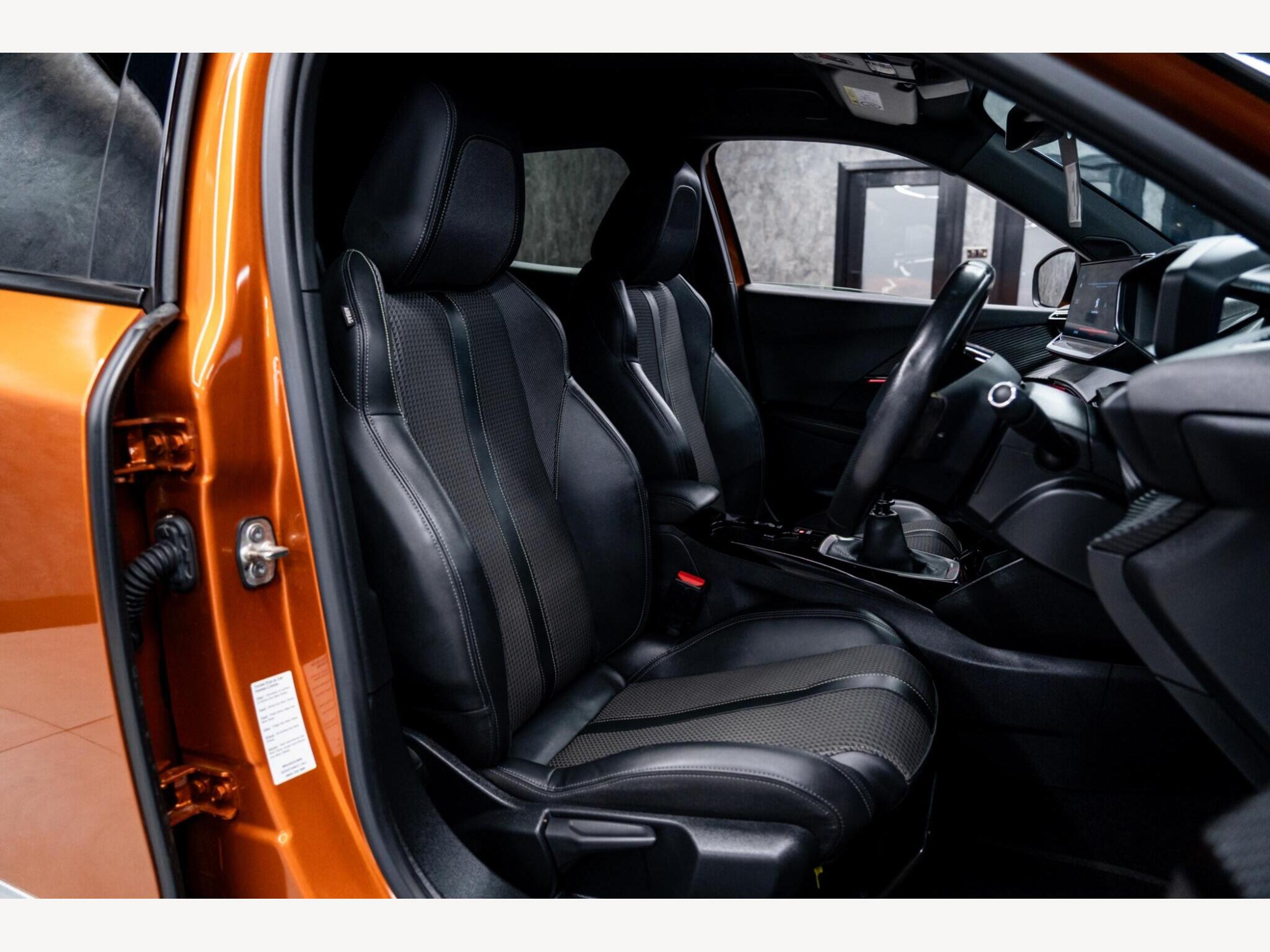 2020 Peugeot 2008 image 37