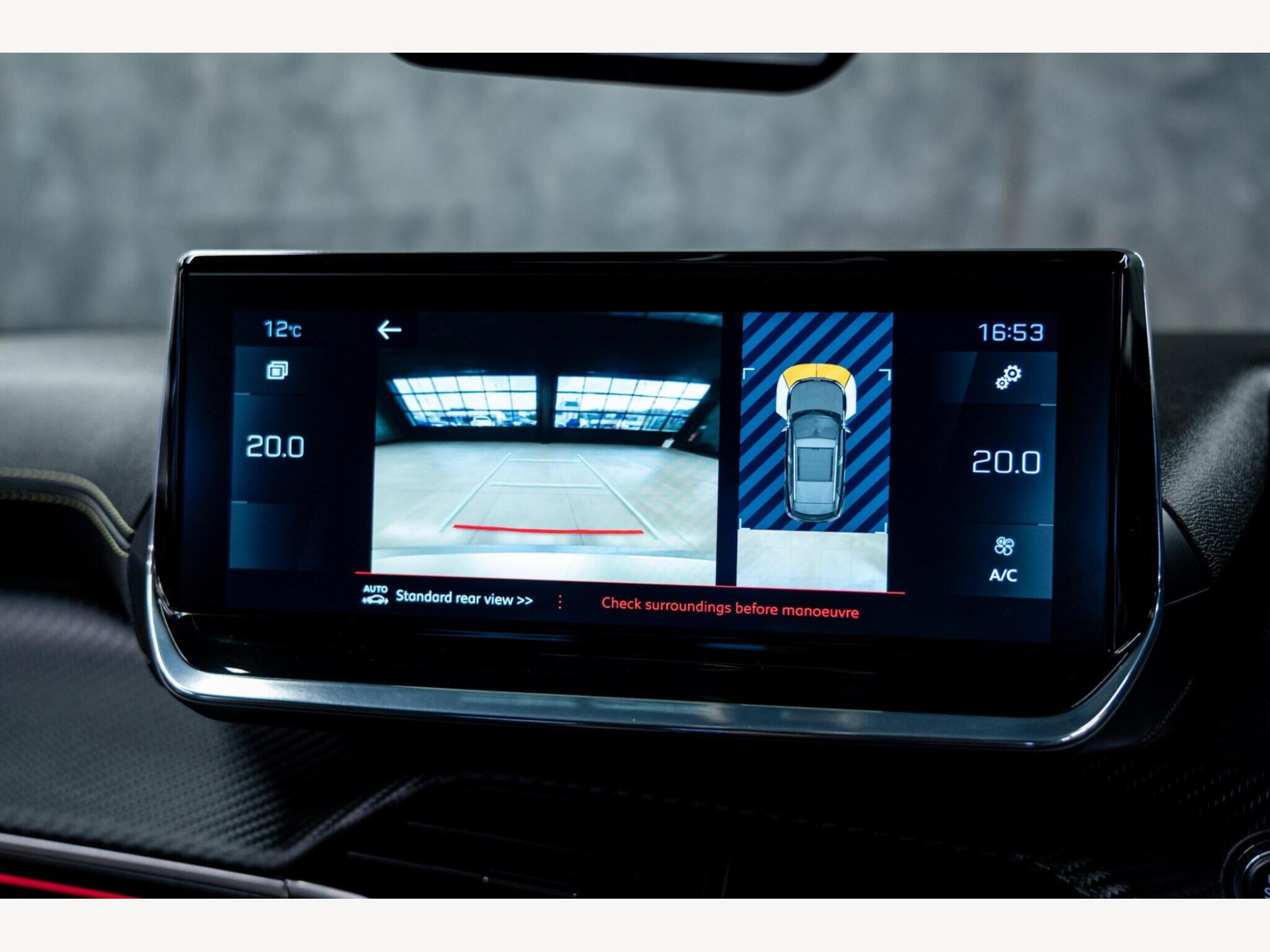 2020 Peugeot 2008 image 21