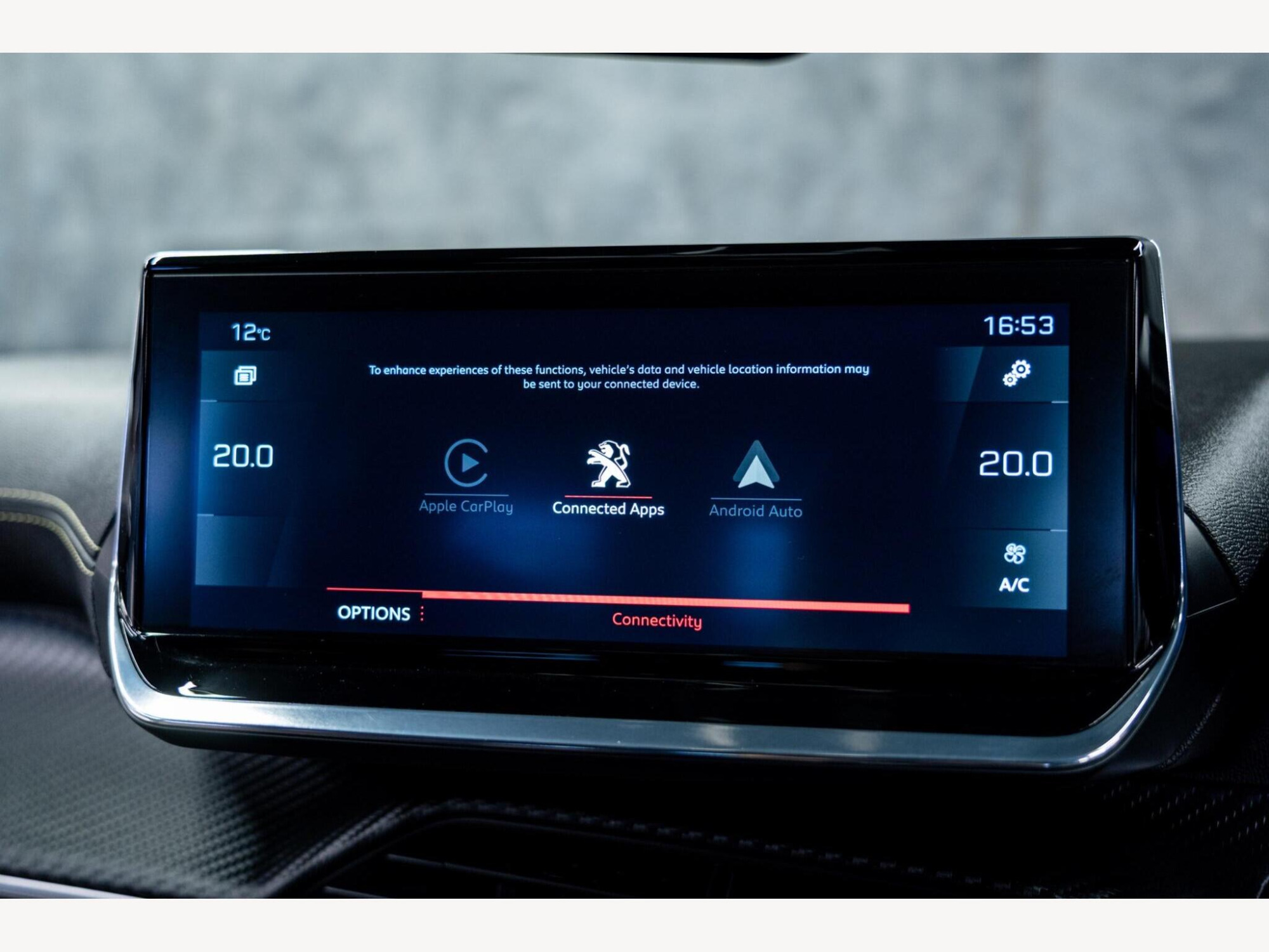 2020 Peugeot 2008 image 25