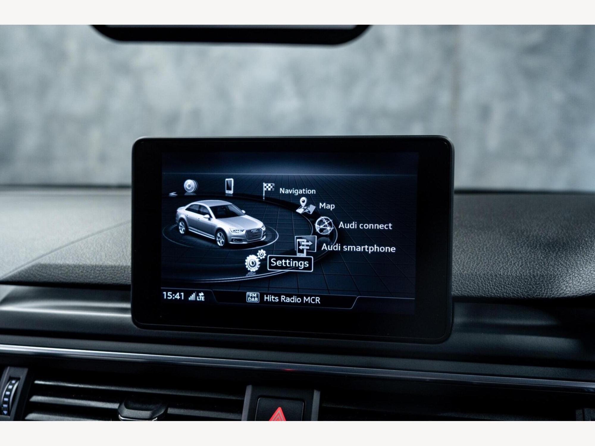 2017 Audi A4 image 22