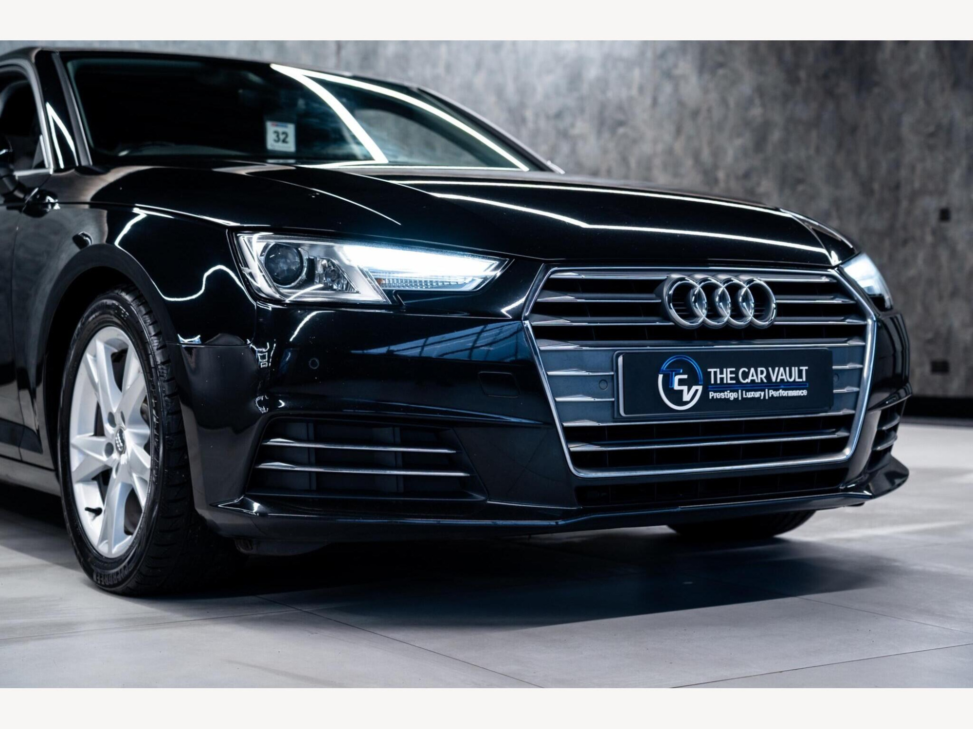 2017 Audi A4 image 9