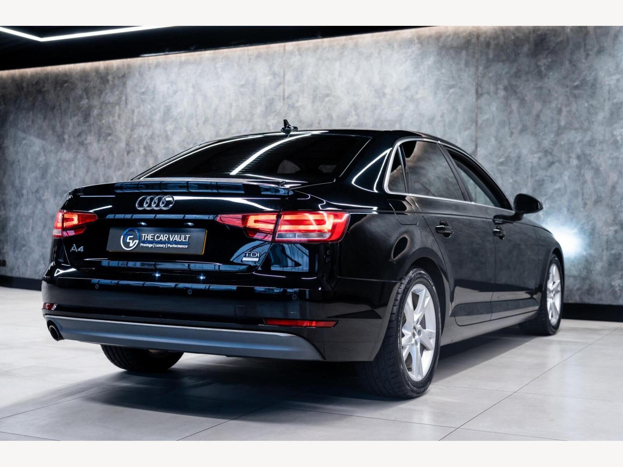 2017 Audi A4 image 3