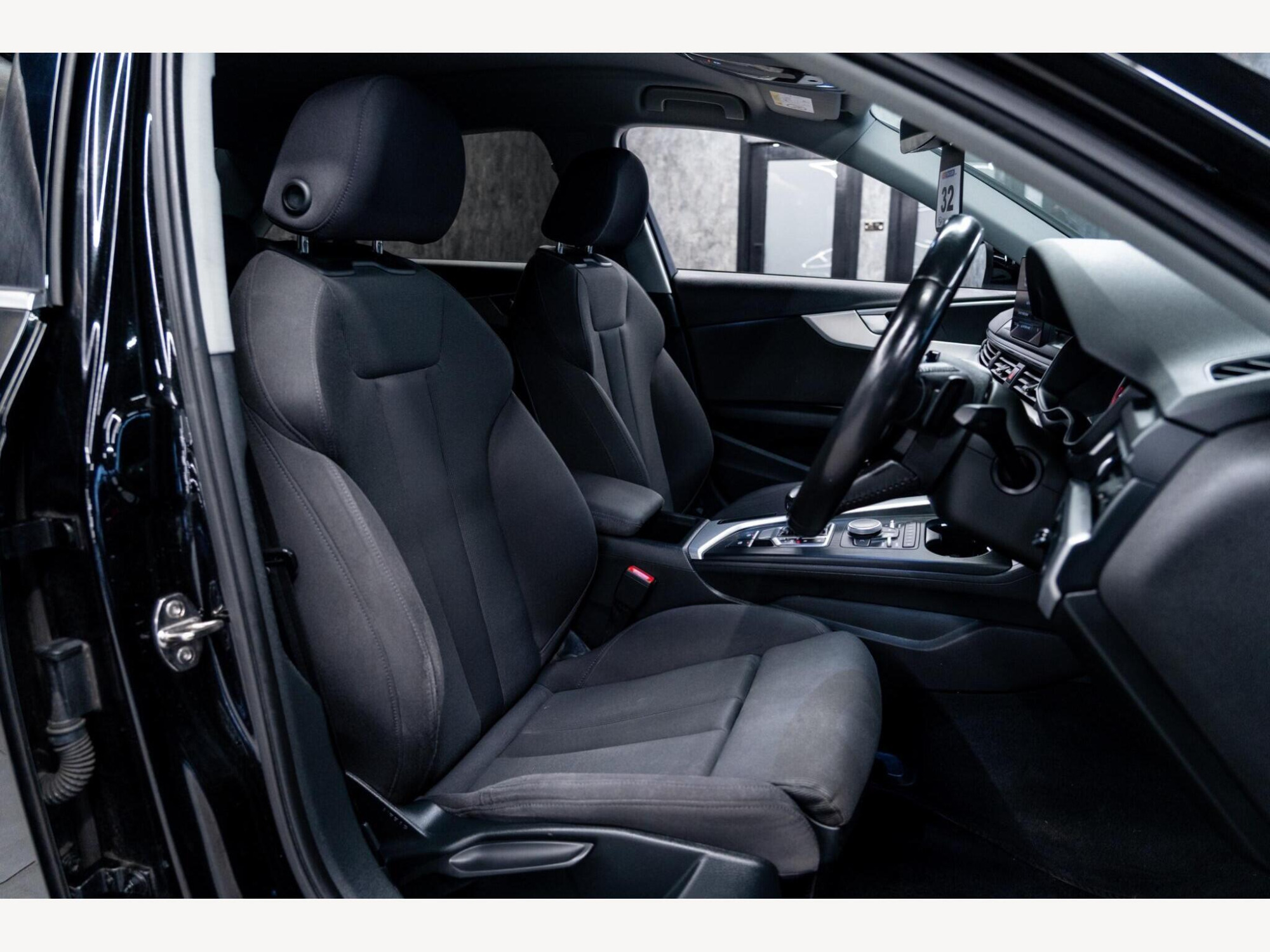 2017 Audi A4 image 35