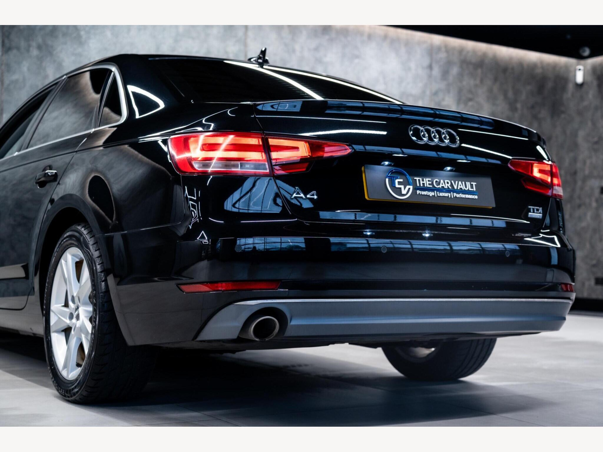 2017 Audi A4 image 12