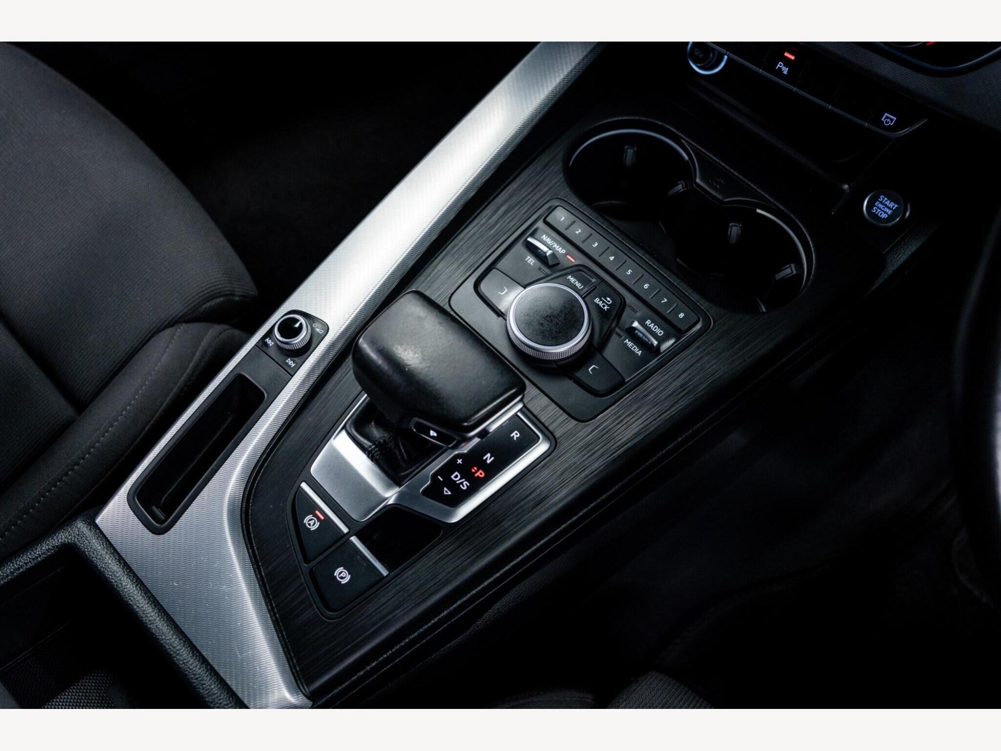 2017 Audi A4 image 29