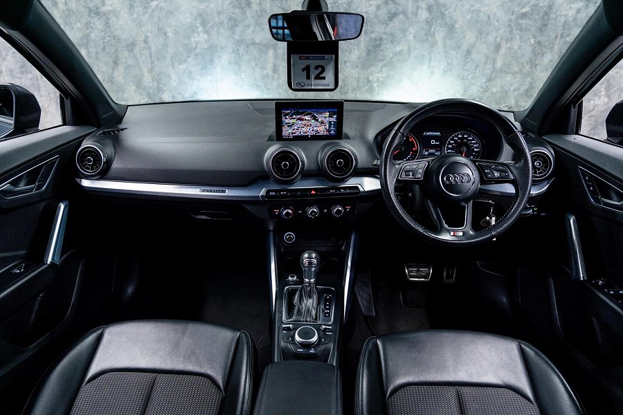 Audi Q2 photo 2