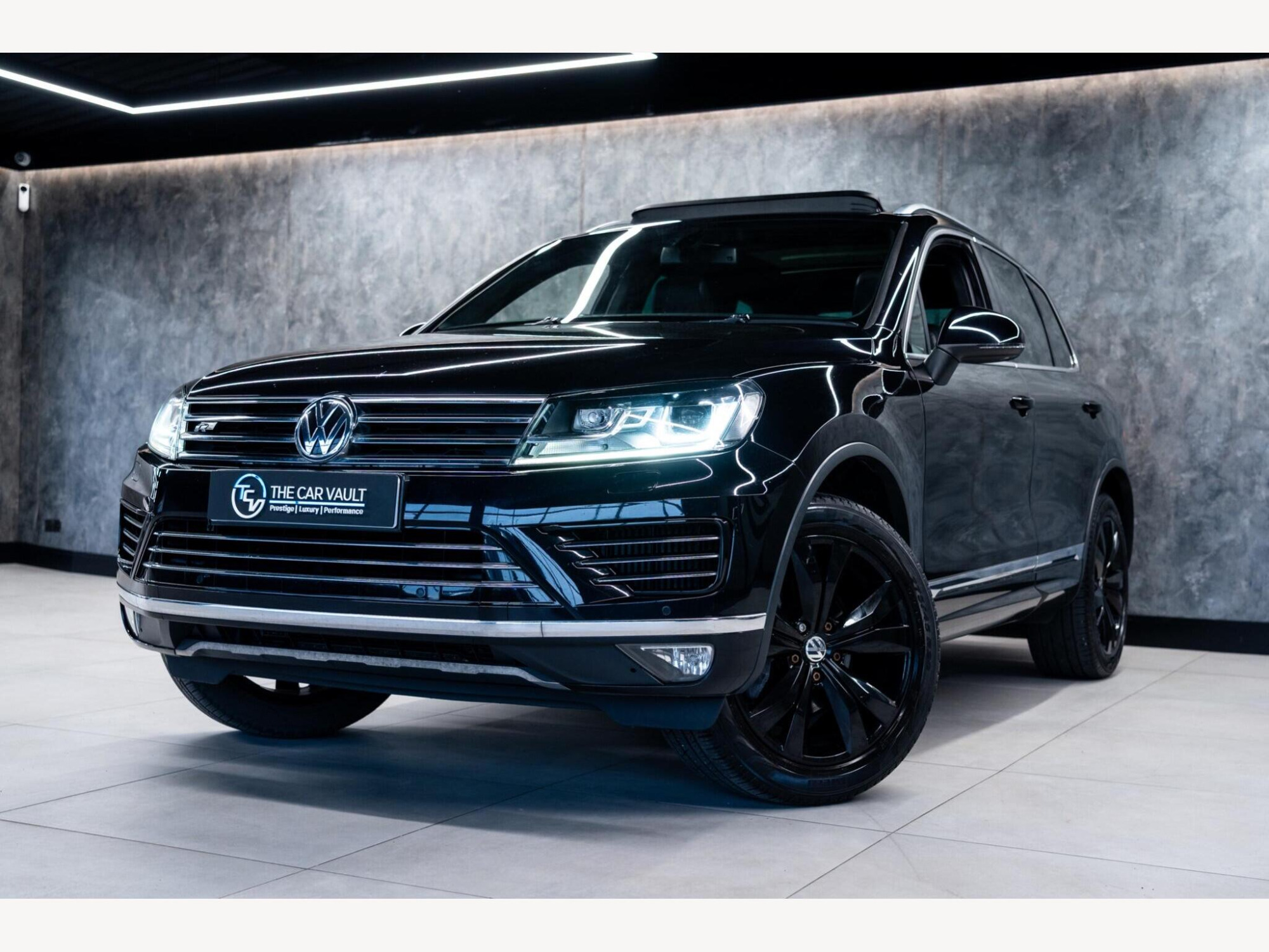2016 Volkswagen Touareg image 4