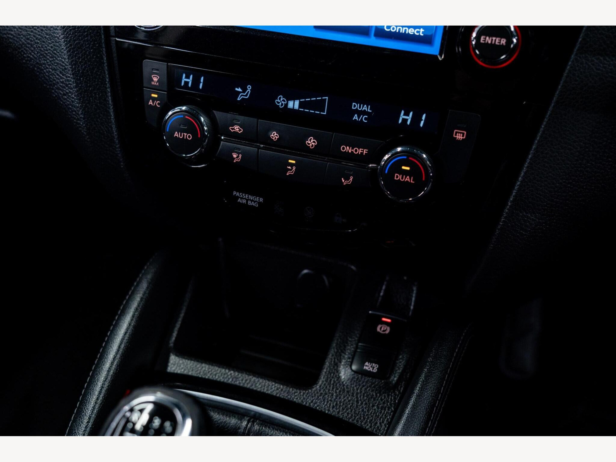 2018 Nissan Qashqai image 28
