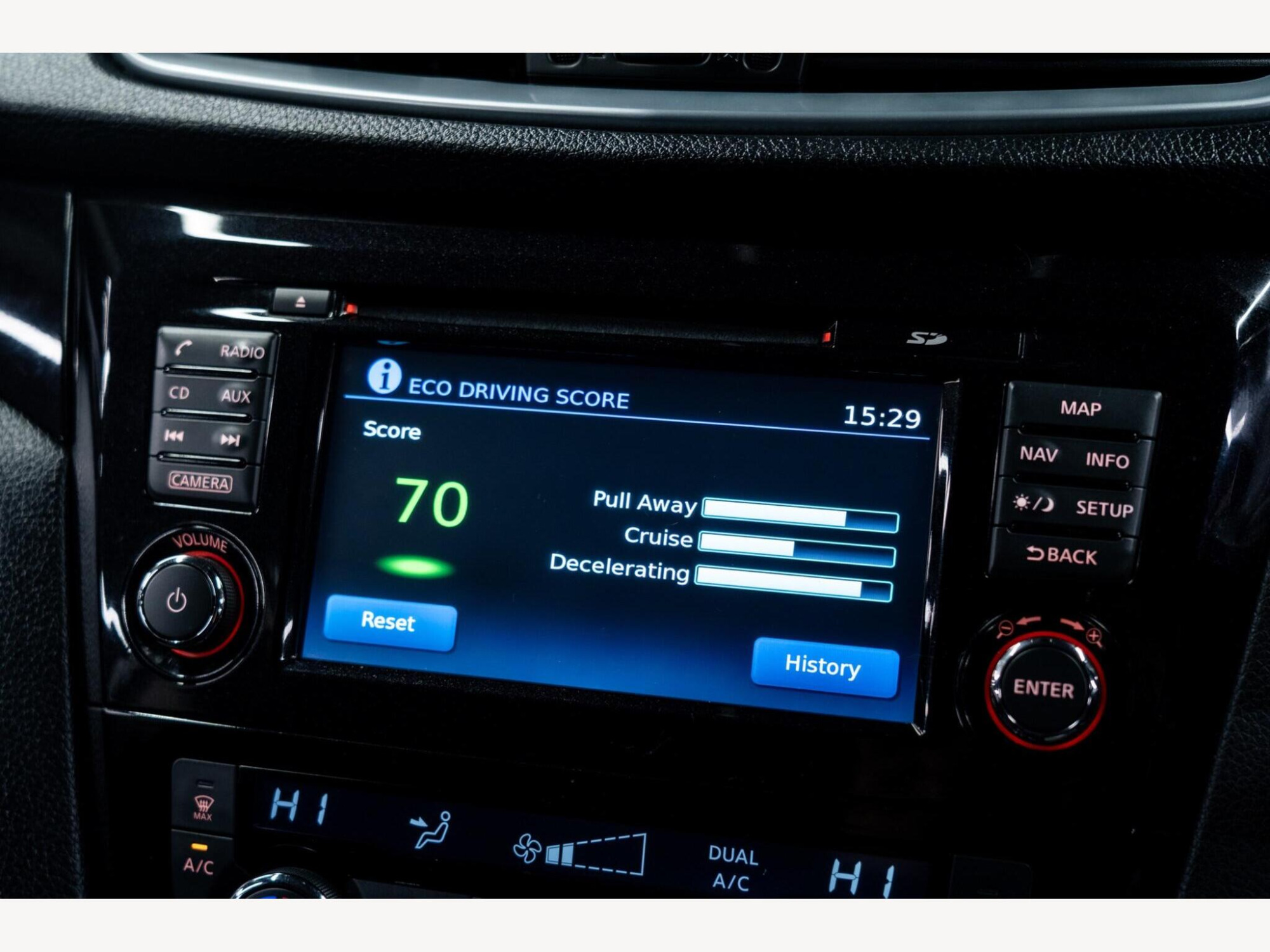 2018 Nissan Qashqai image 25