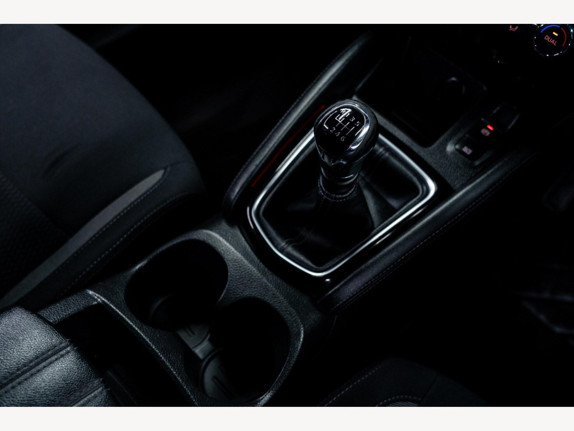 2018 Nissan Qashqai image 27