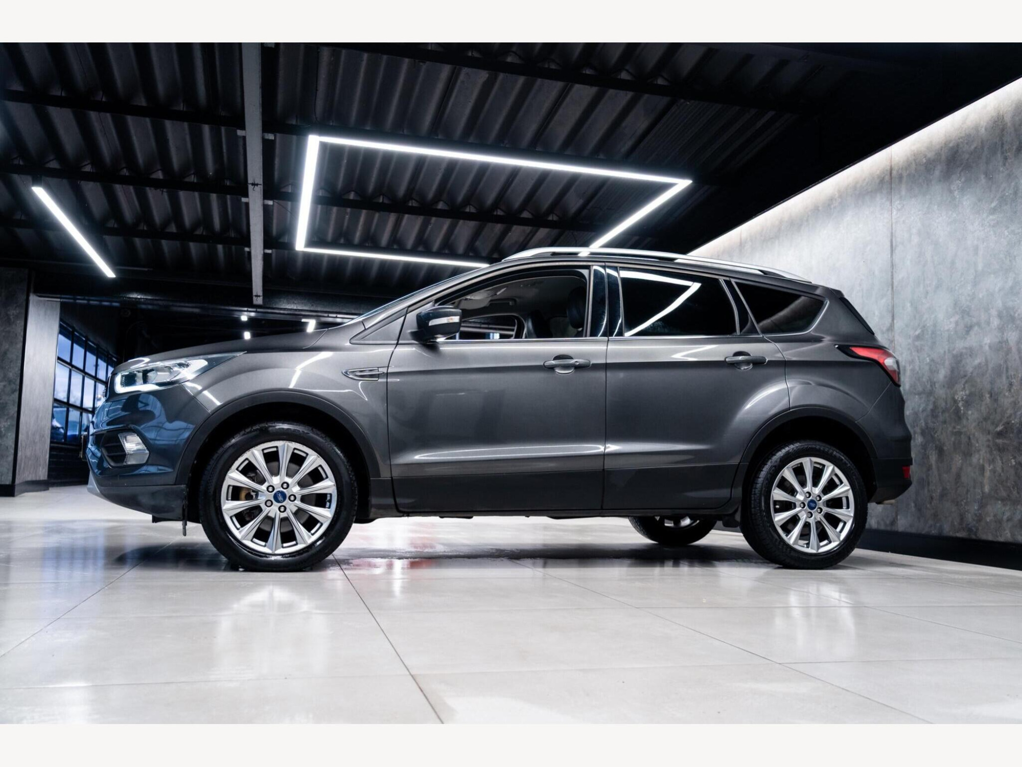 2019 Ford Kuga image 9