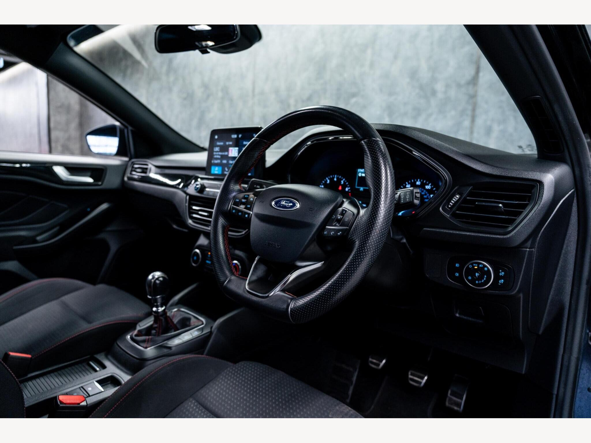 2019 Ford Focus image 14