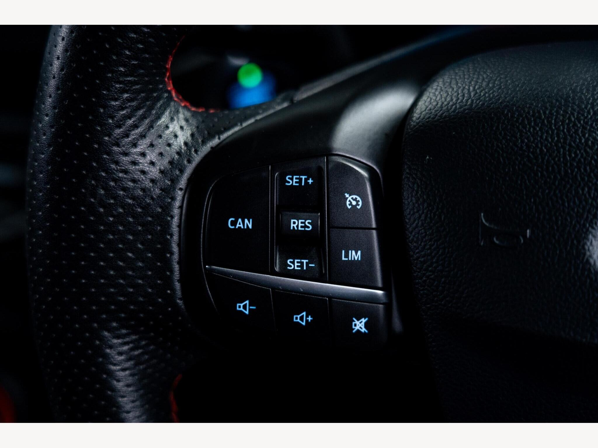 2019 Ford Focus image 25