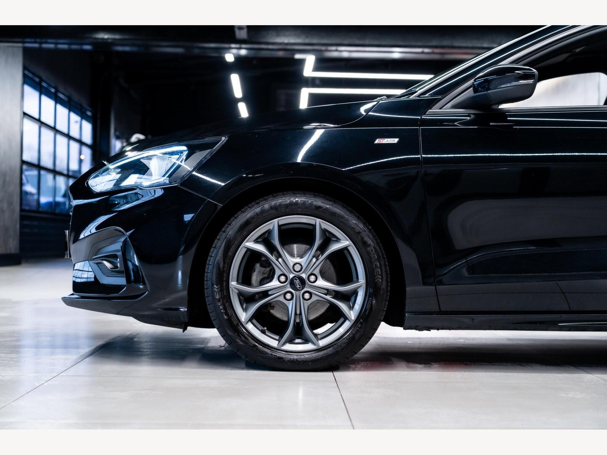 2019 Ford Focus image 13