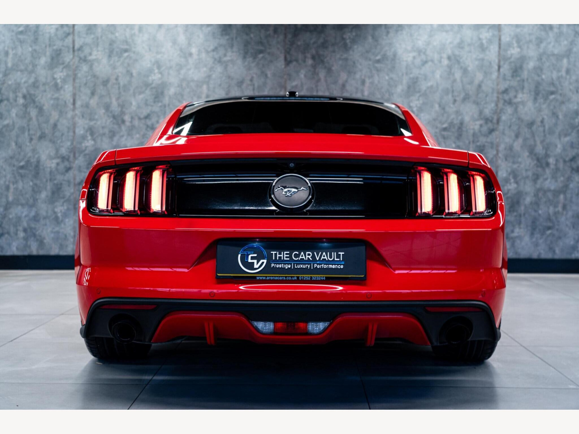 2017 Ford Mustang image 7