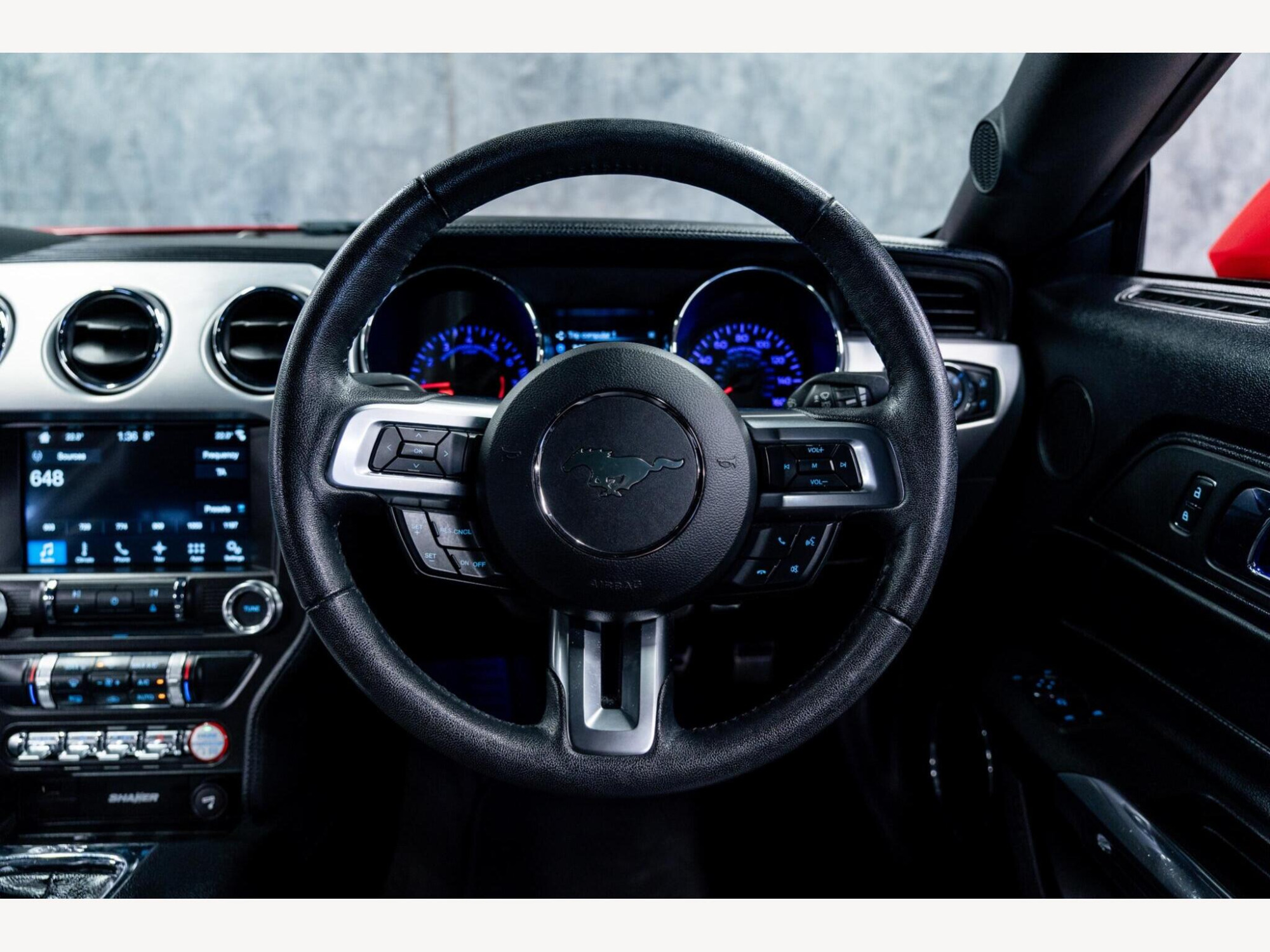 2017 Ford Mustang image 17