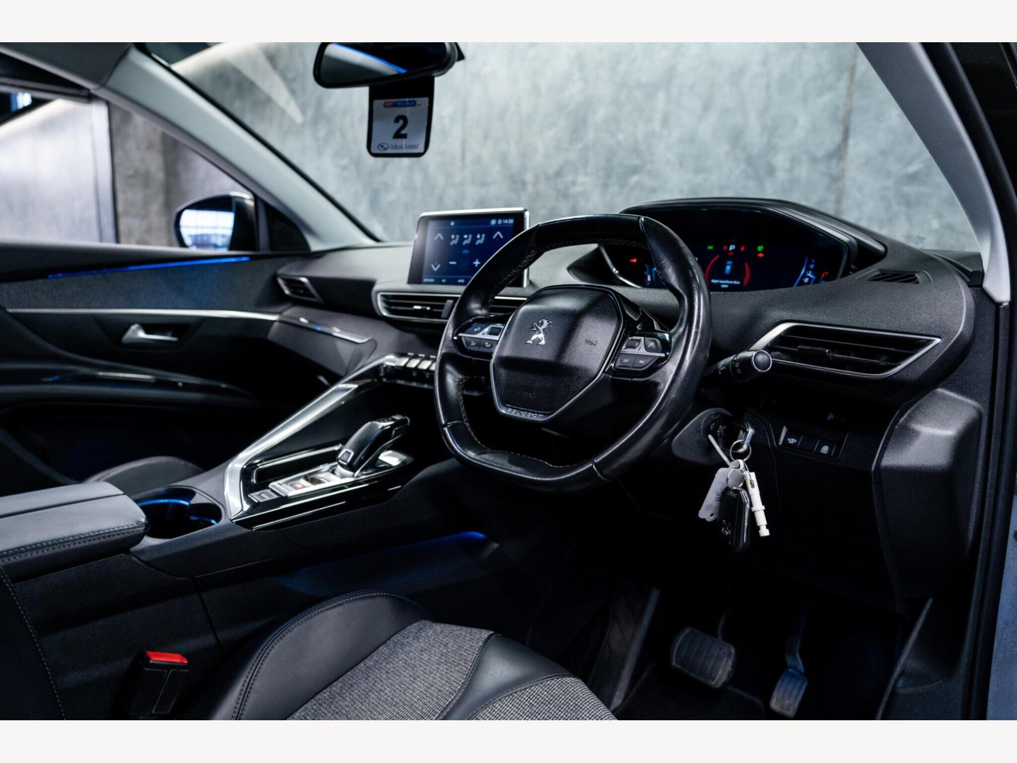 2017 Peugeot 3008 image 16