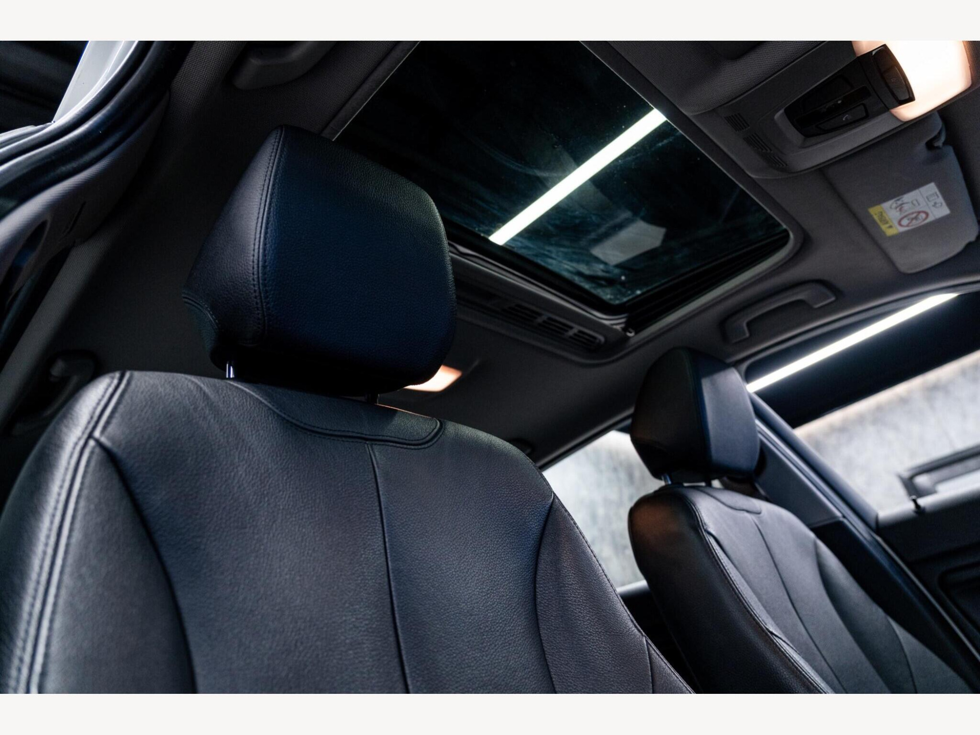 2016 BMW 1 Series image 40