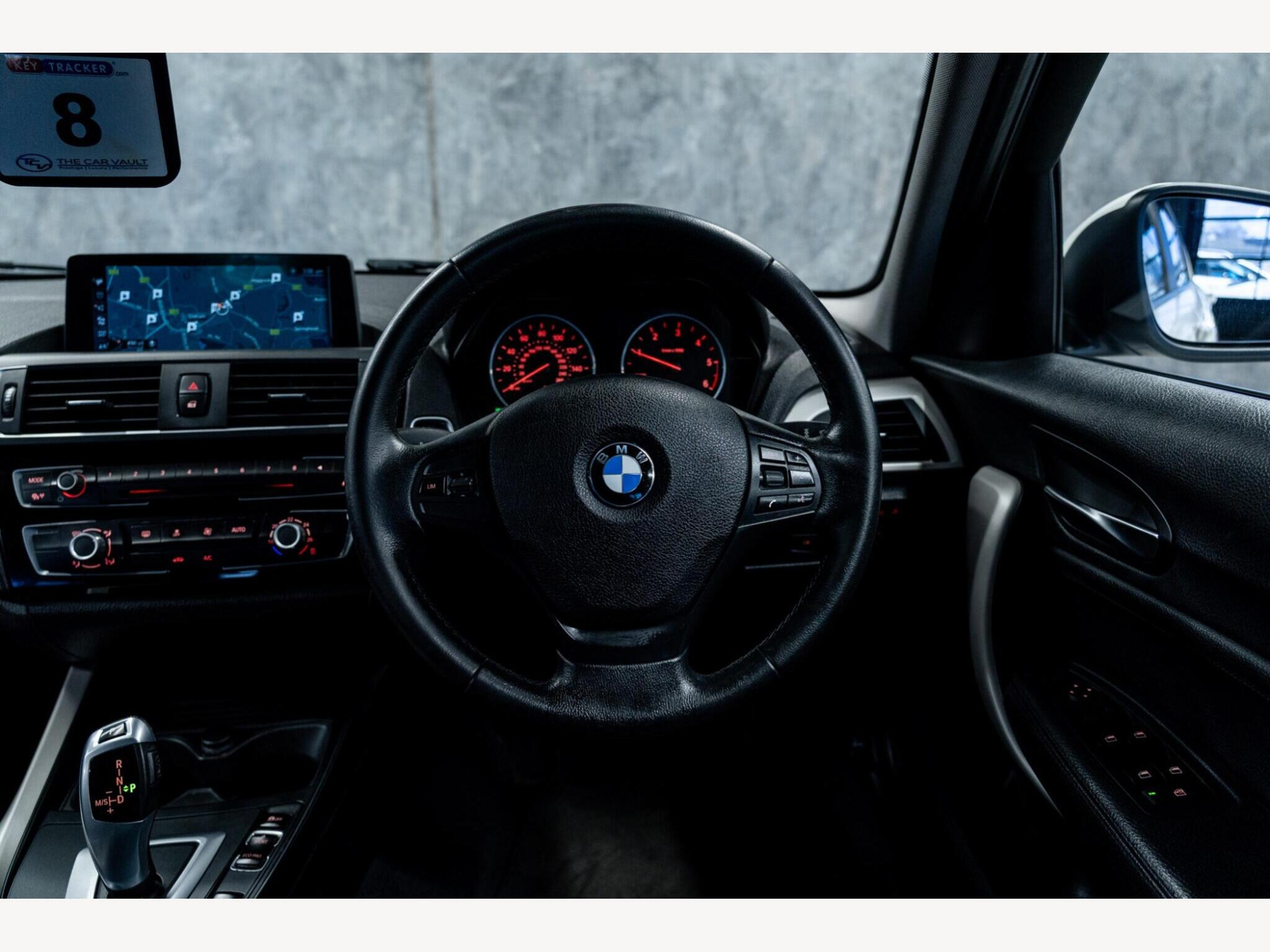 2016 BMW 1 Series image 16