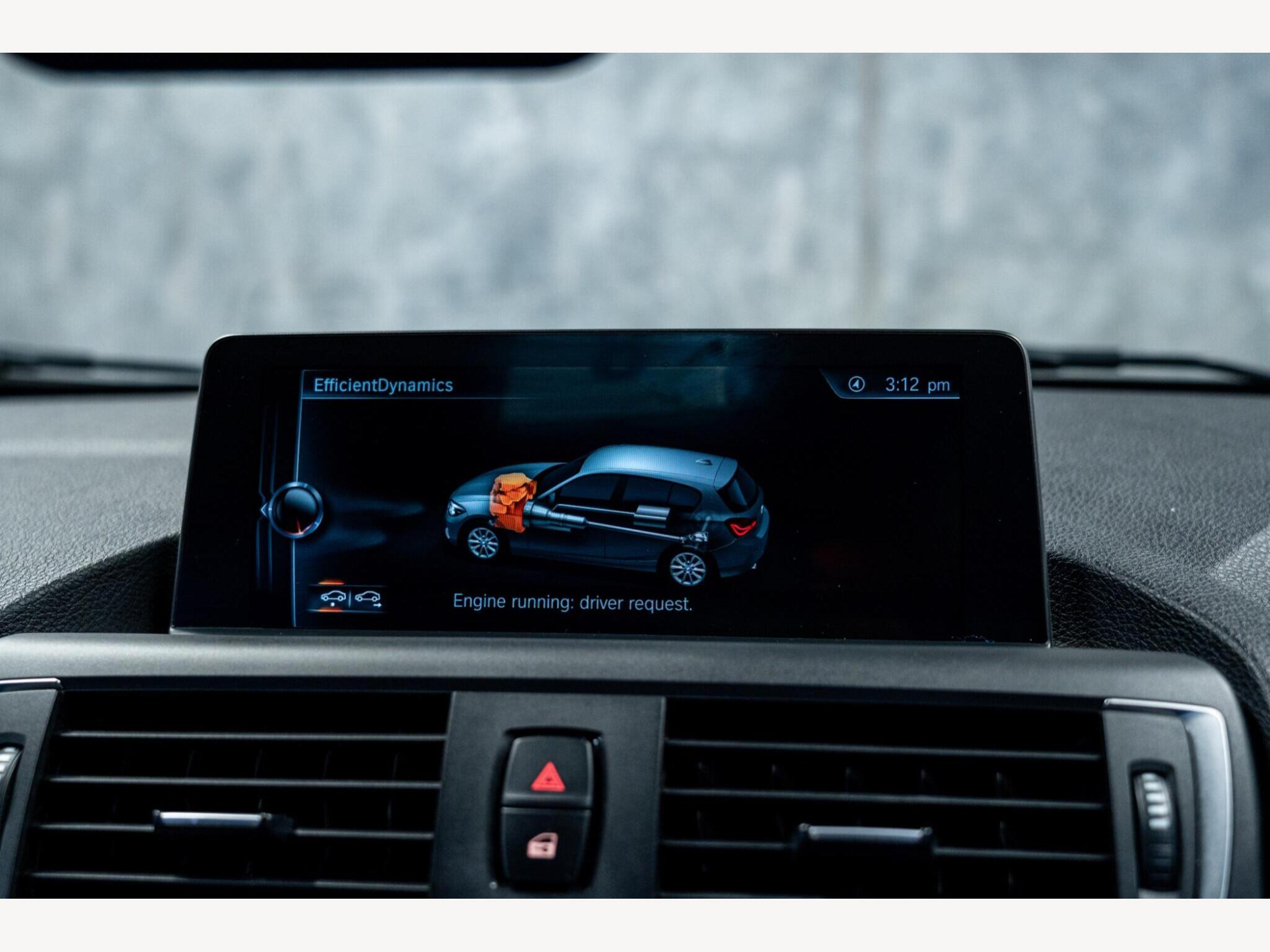 2016 BMW 1 Series image 24
