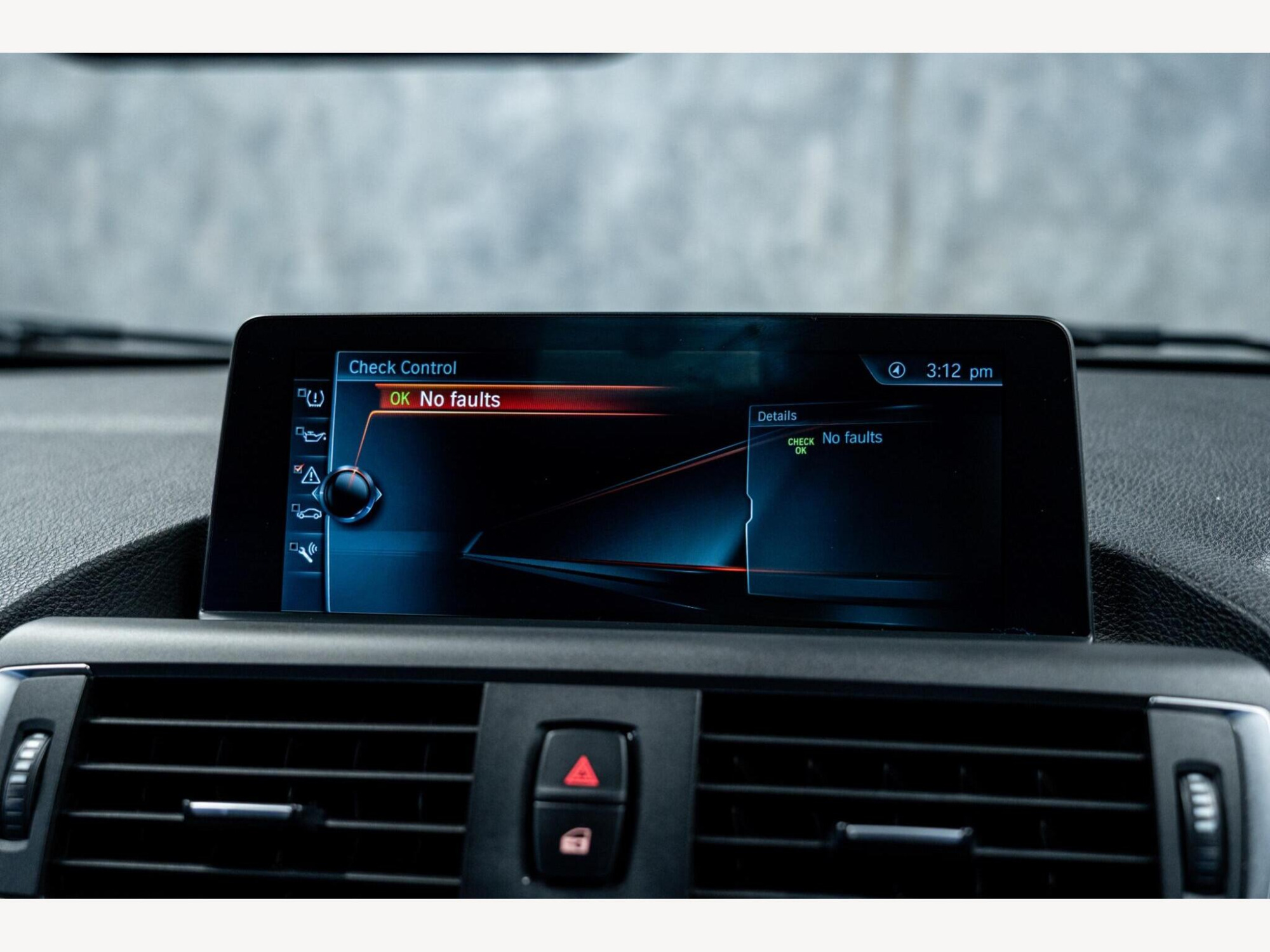 2016 BMW 1 Series image 20