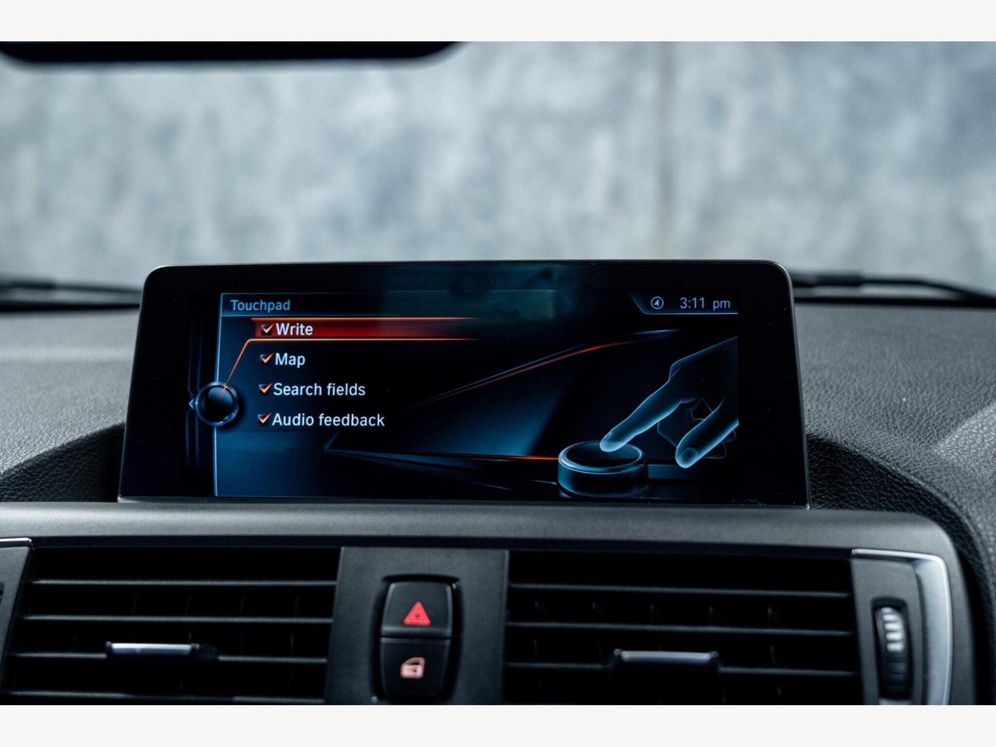 2016 BMW 1 Series image 26