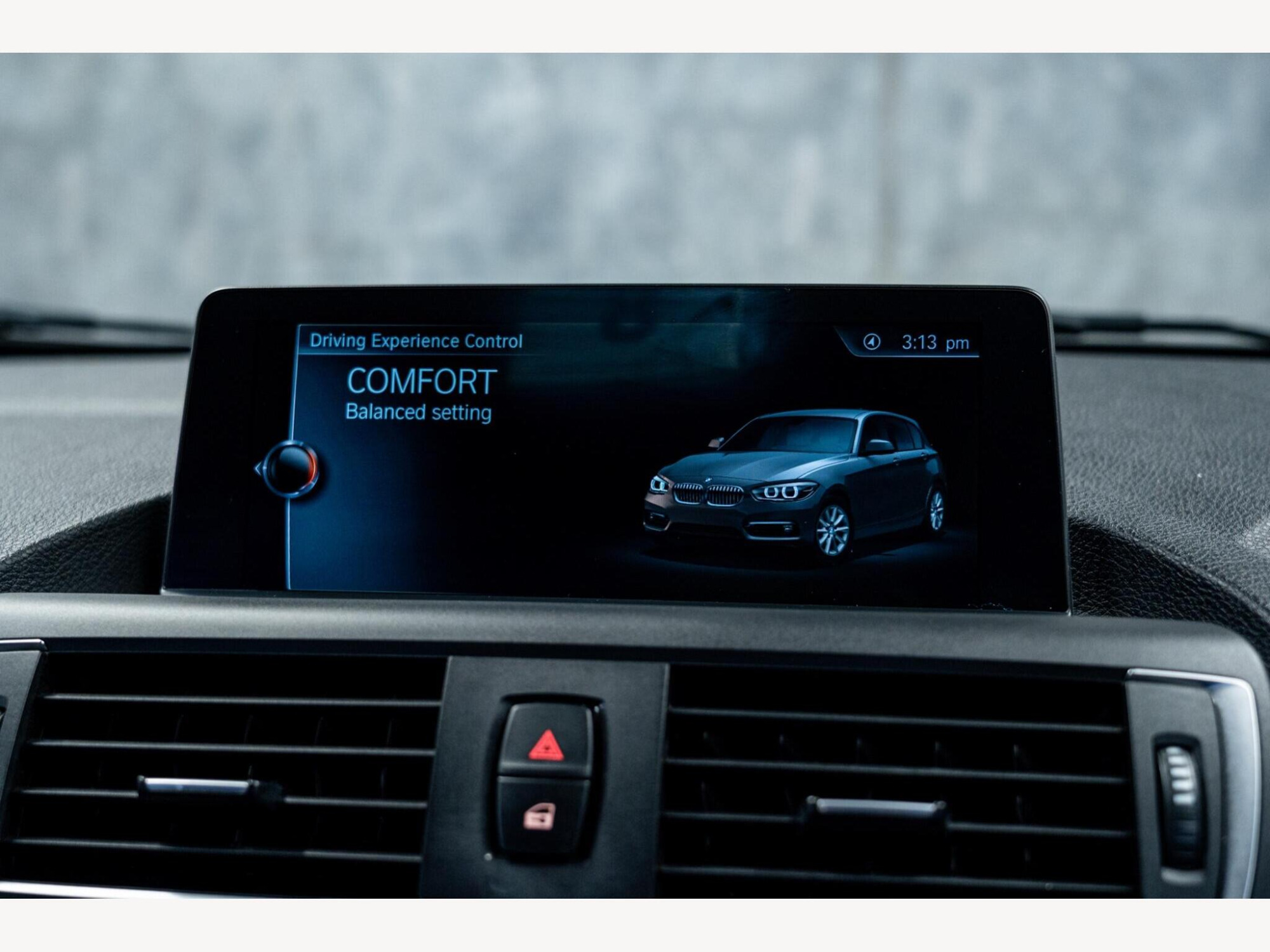 2016 BMW 1 Series image 23