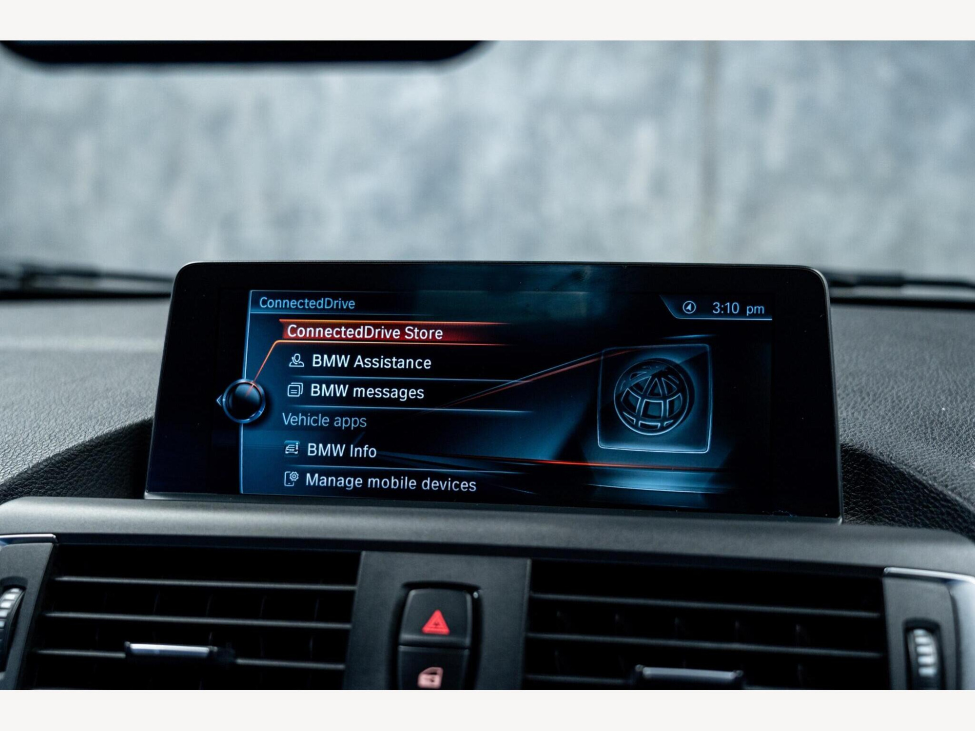 2016 BMW 1 Series image 33