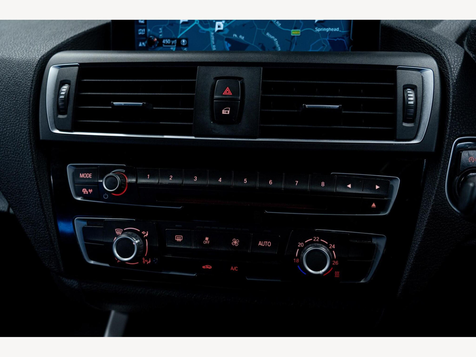 2016 BMW 1 Series image 35