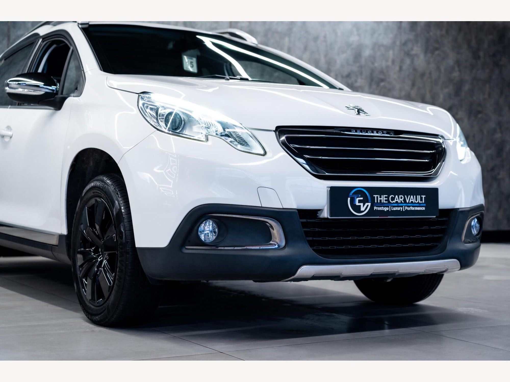 2016 Peugeot 2008 image 9