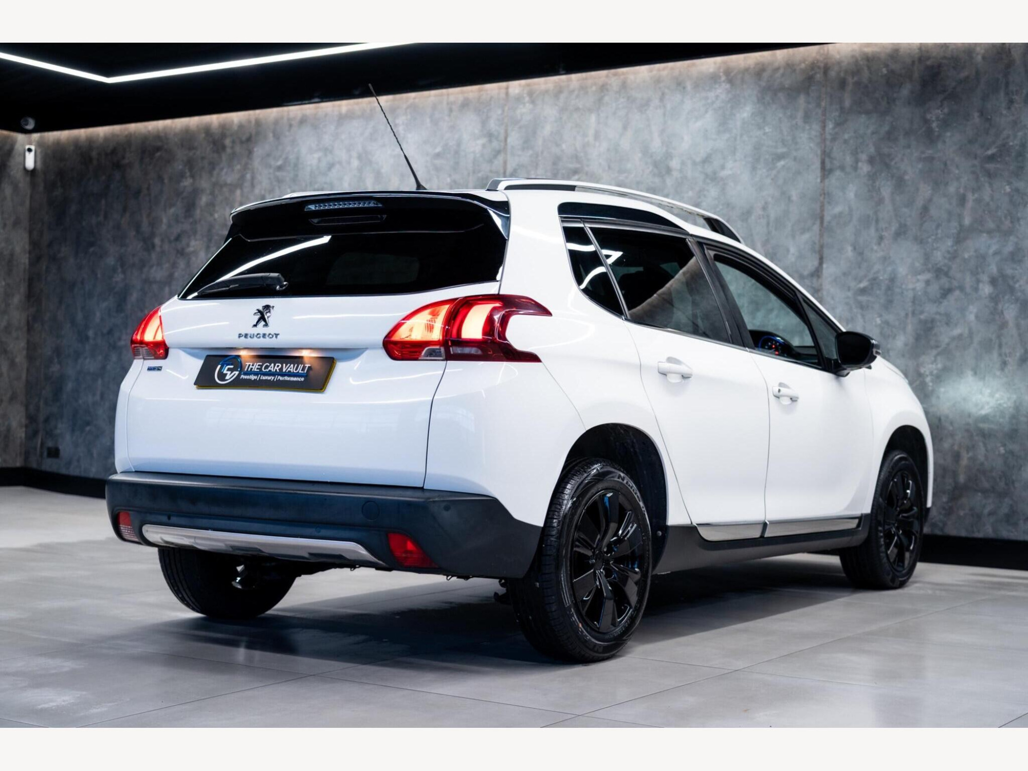 2016 Peugeot 2008 image 3
