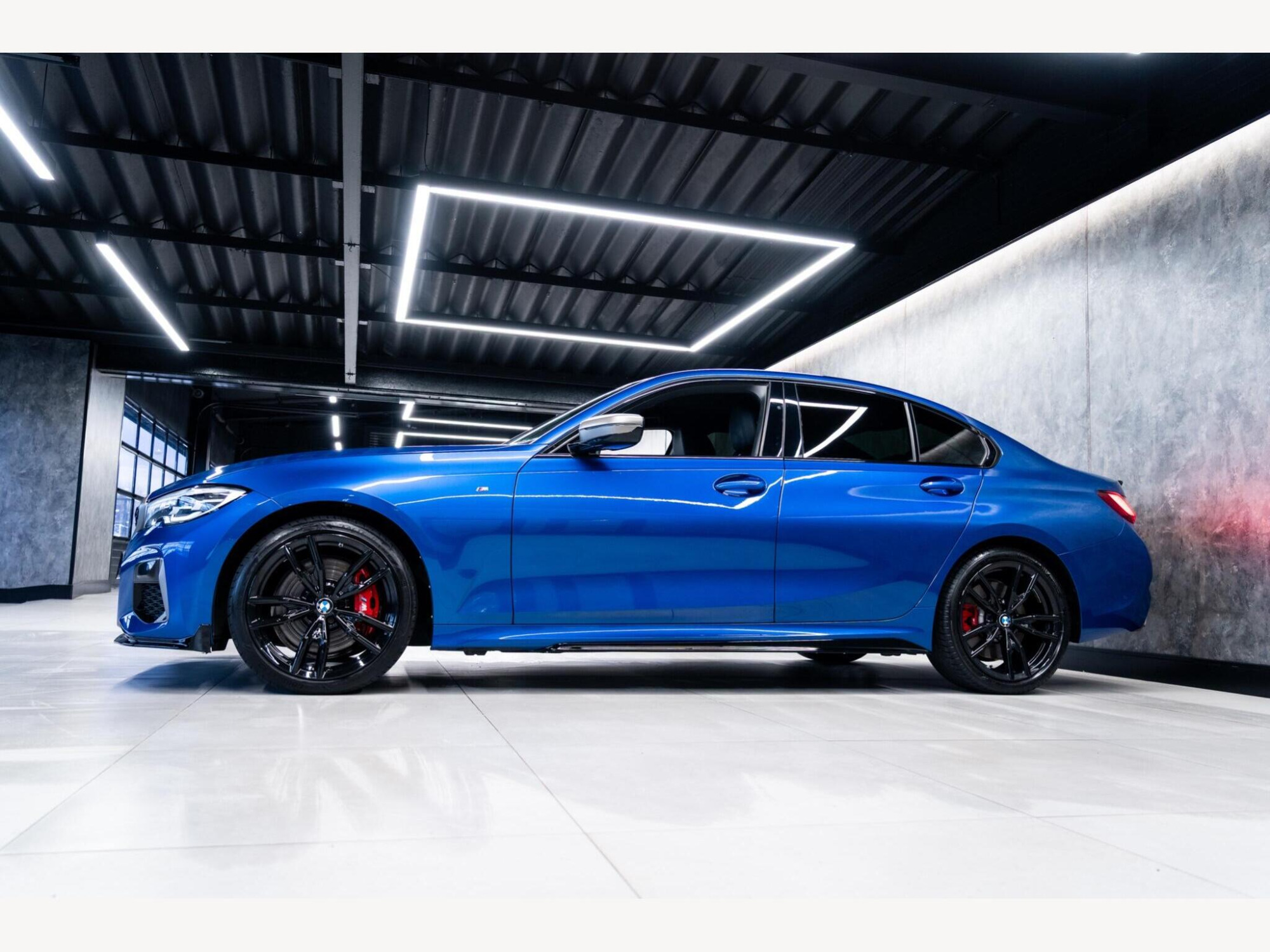 2022 BMW 3 Series image 8