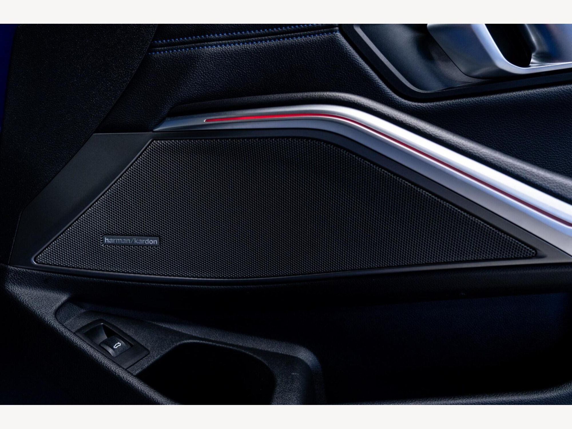 2022 BMW 3 Series image 43