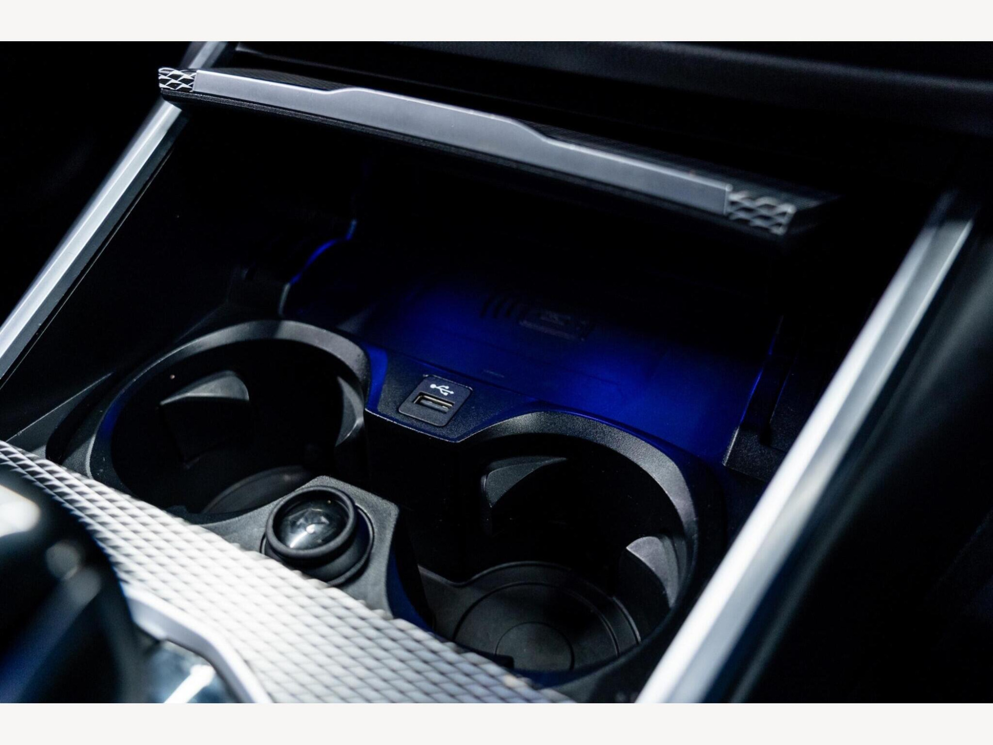 2022 BMW 3 Series image 47