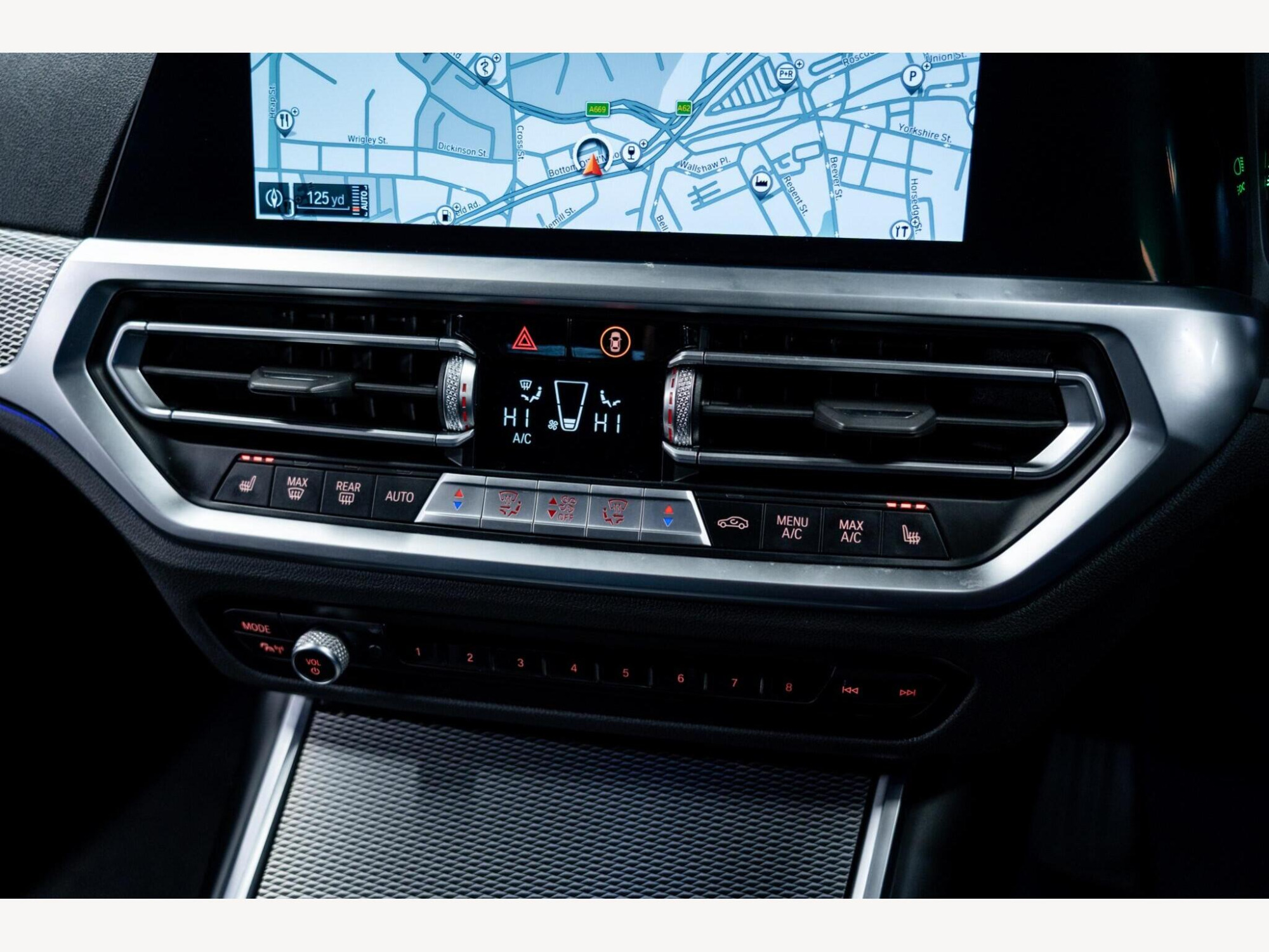 2022 BMW 3 Series image 40