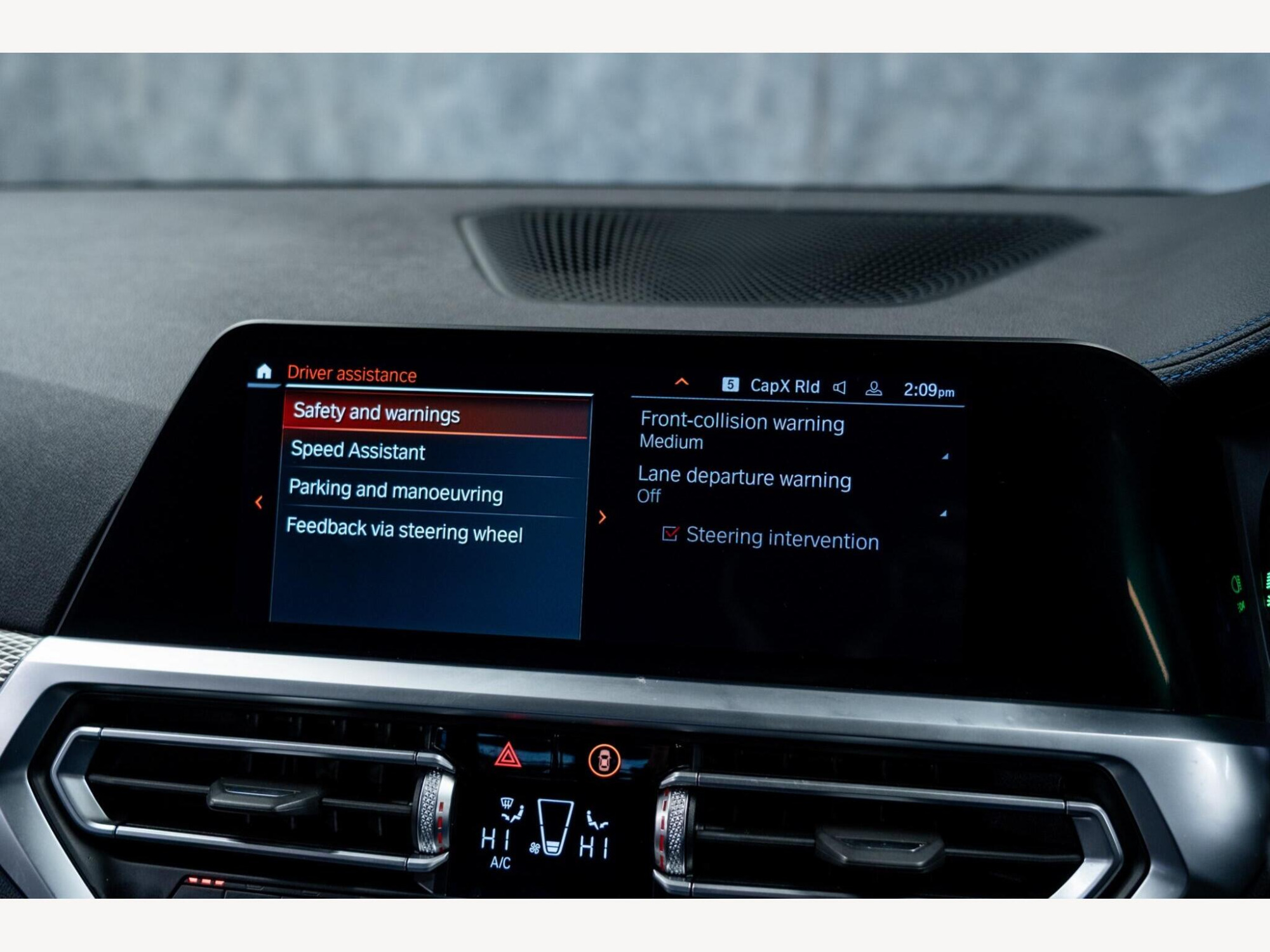 2022 BMW 3 Series image 31