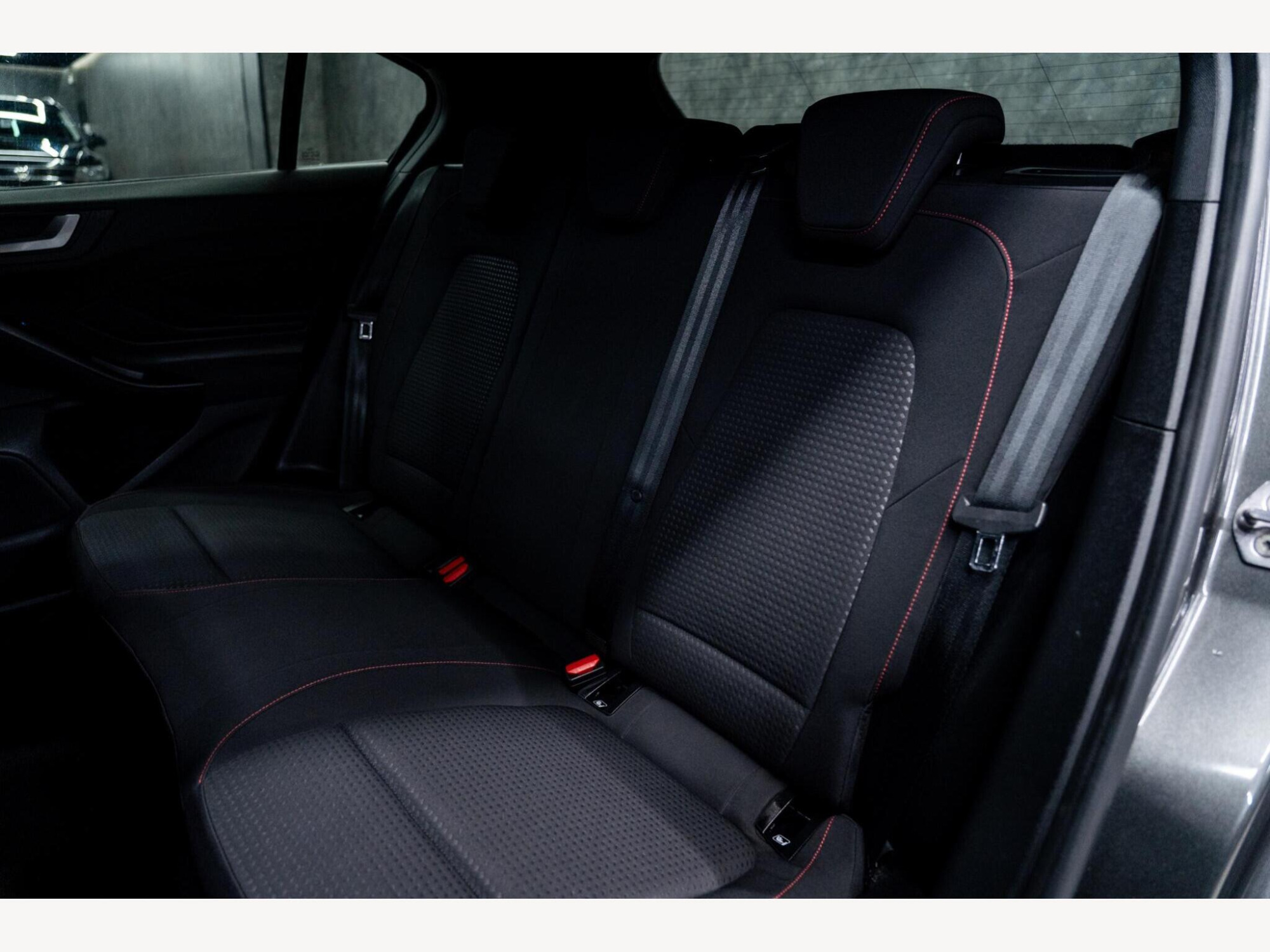 2018 Ford Focus image 40