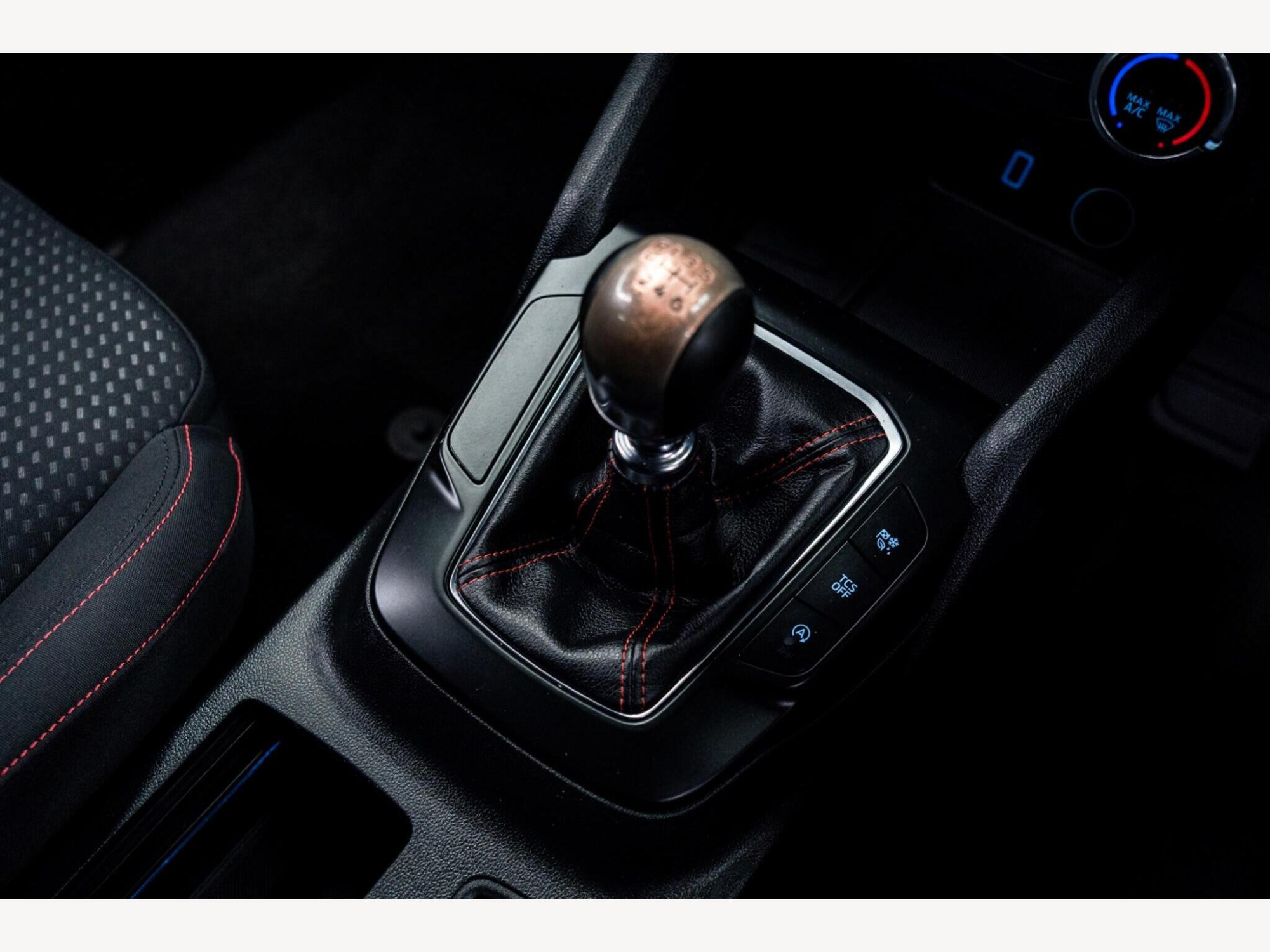 2018 Ford Focus image 30